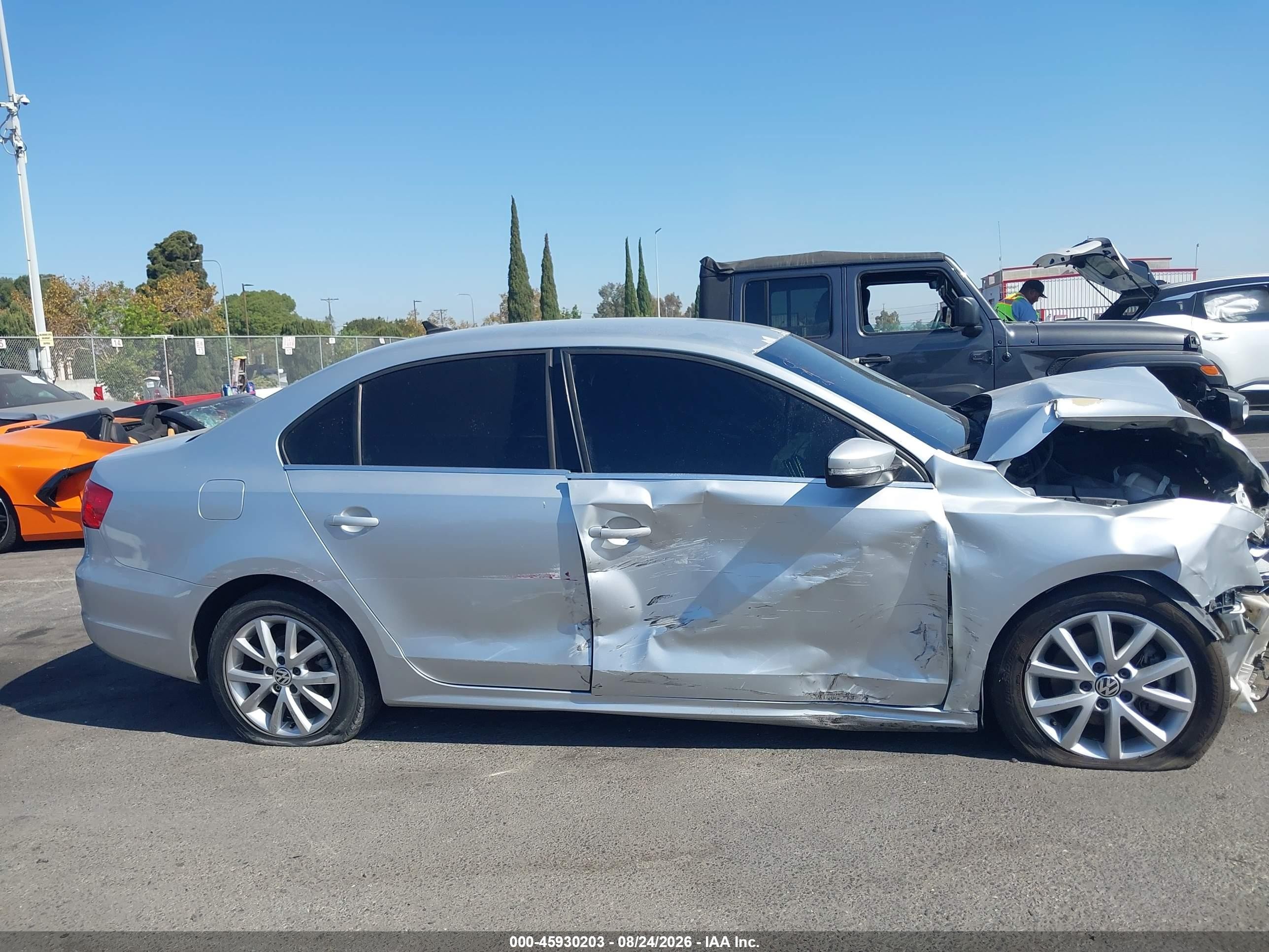 2013 Volkswagen Jetta 2.5l Se Серебряный vin: 3VWDP7AJ4DM361440