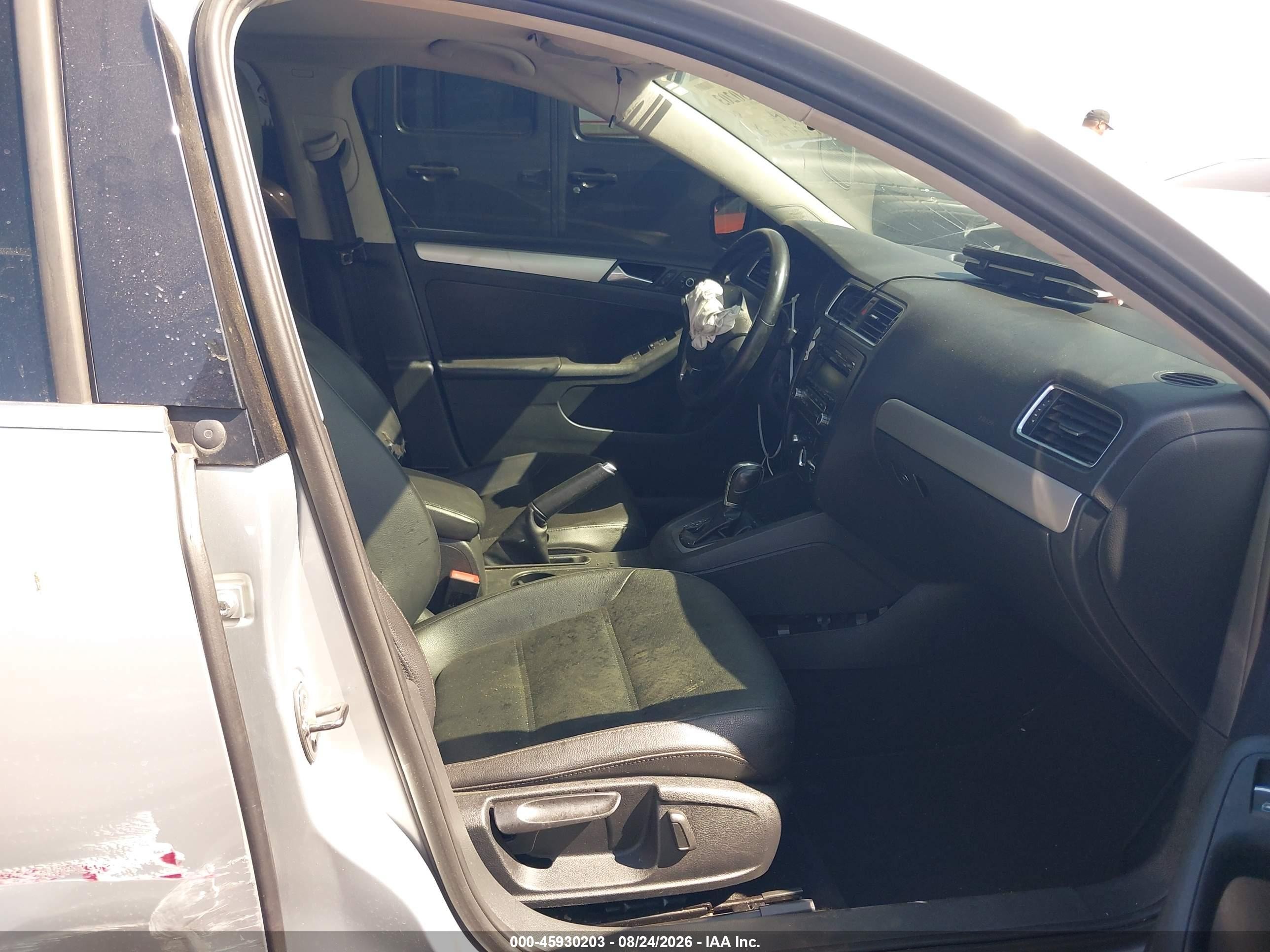 2013 Volkswagen Jetta 2.5l Se Серебряный vin: 3VWDP7AJ4DM361440