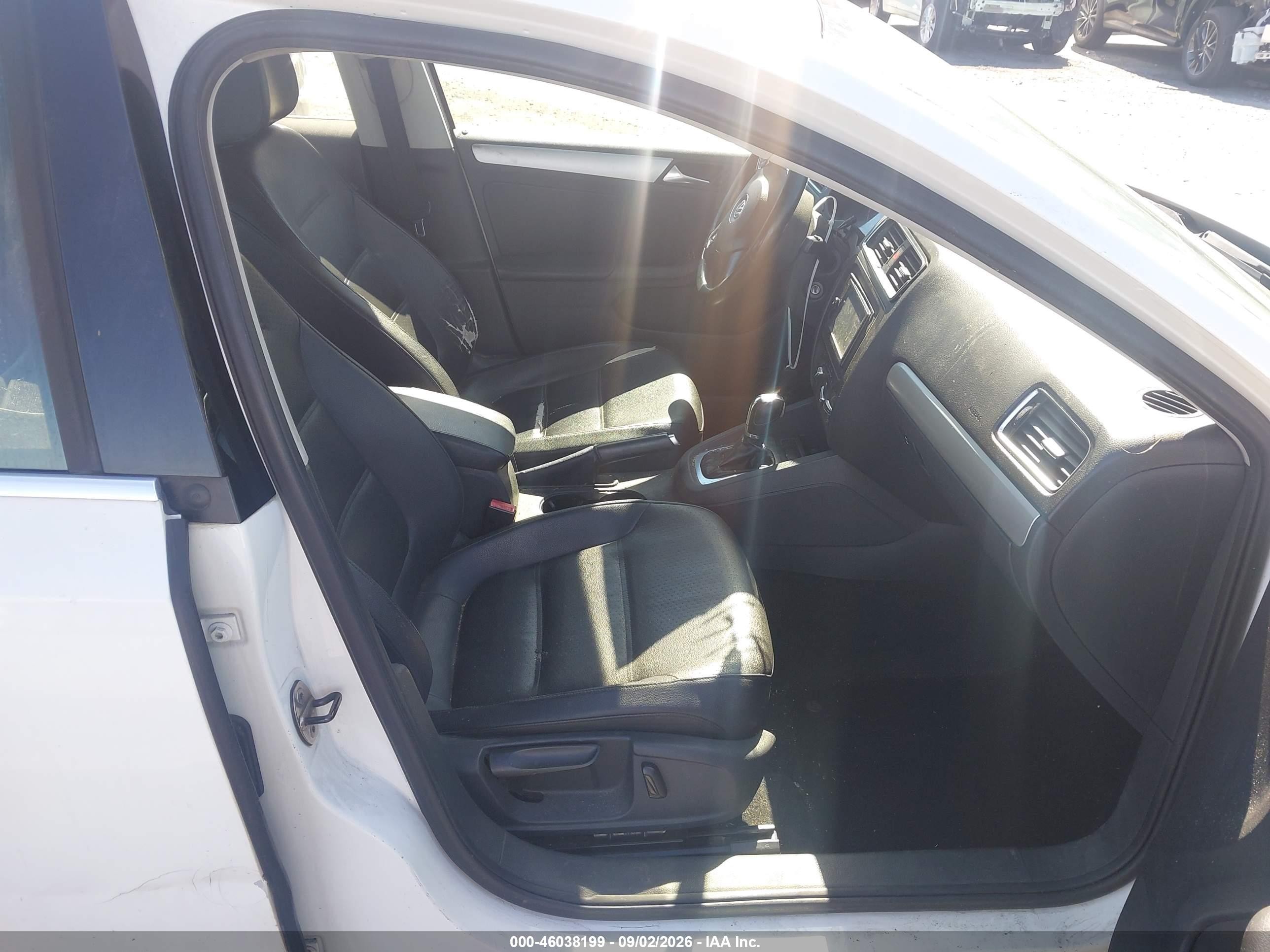 2013 Volkswagen Jetta 2.5l Se White vin: 3VWDP7AJ4DM384944