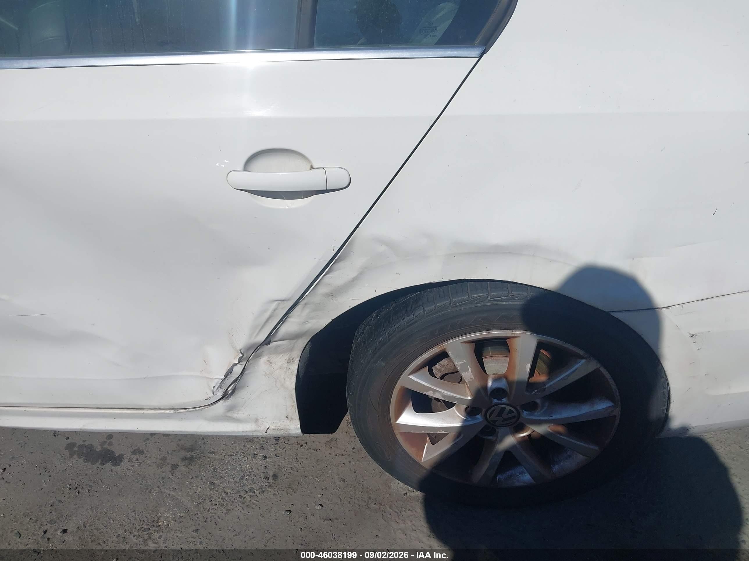 2013 Volkswagen Jetta 2.5l Se White vin: 3VWDP7AJ4DM384944