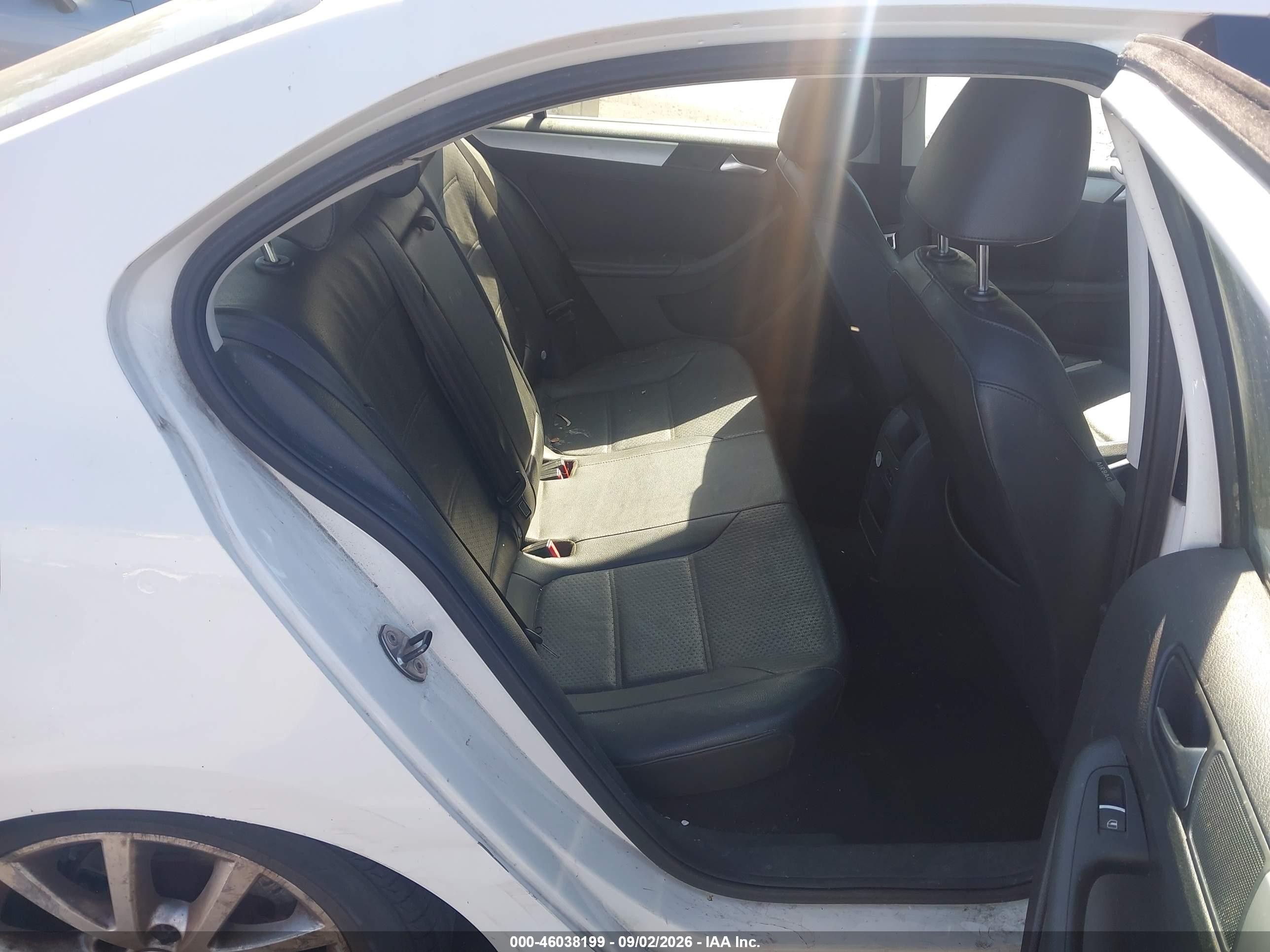 2013 Volkswagen Jetta 2.5l Se White vin: 3VWDP7AJ4DM384944