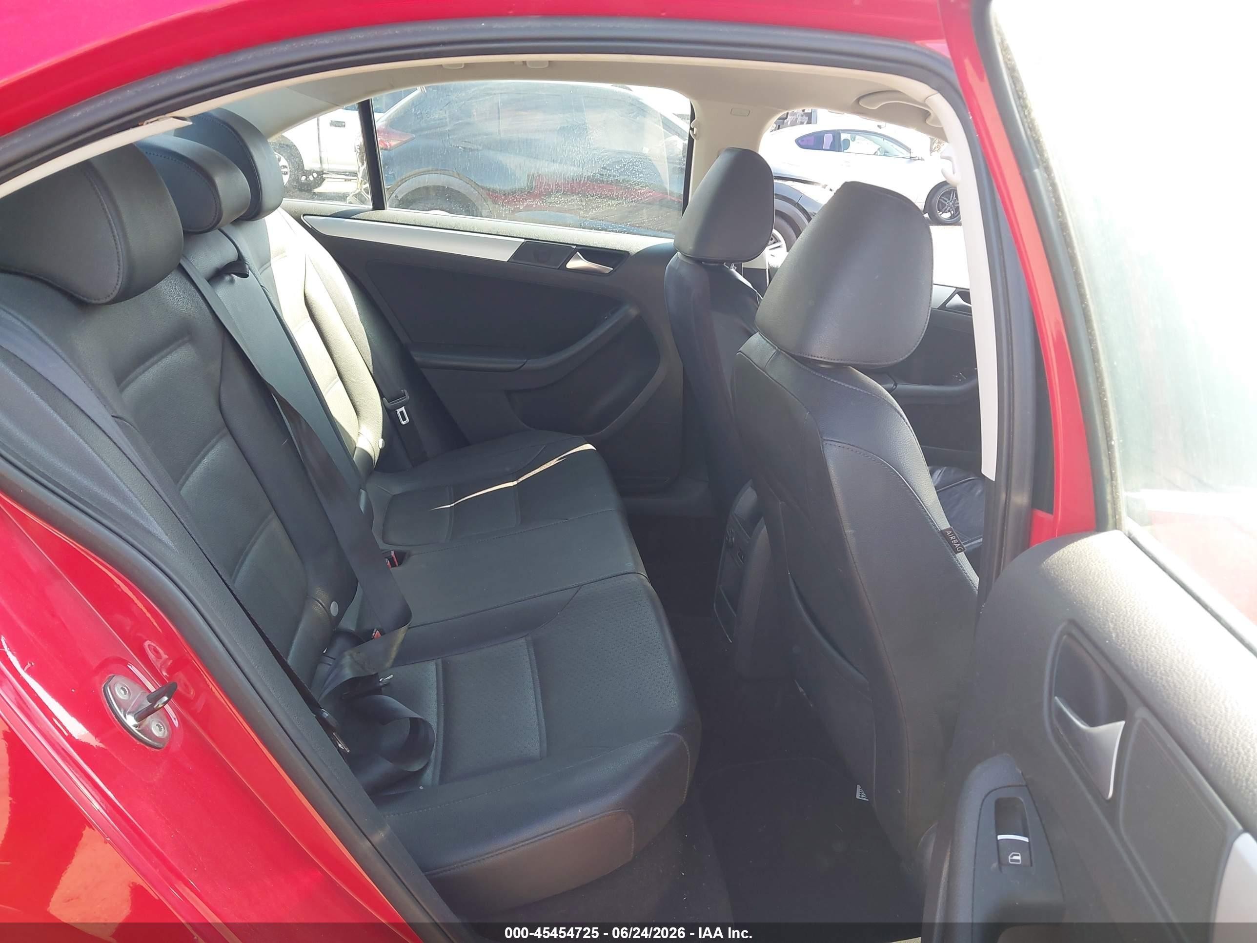 2013 Volkswagen Jetta 2.5l Se Red vin: 3VWDP7AJ4DM395619