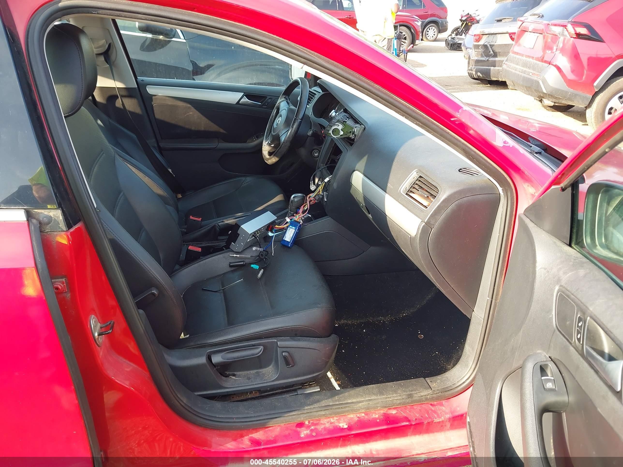 2013 Volkswagen Jetta 2.5l Se Red vin: 3VWDP7AJ4DM407185