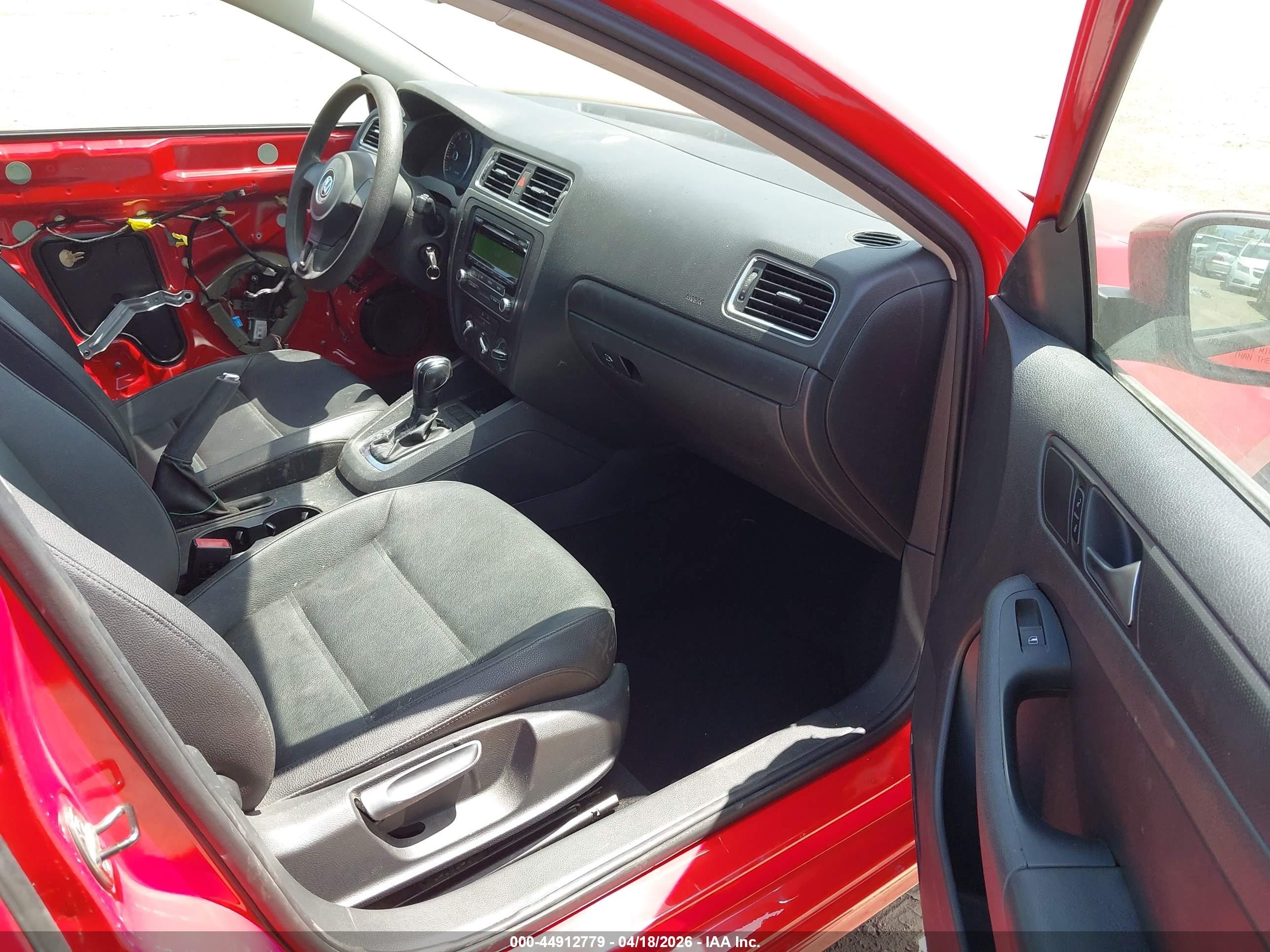 2012 Volkswagen Jetta 2.5l Se Красный vin: 3VWDP7AJ5CM031076