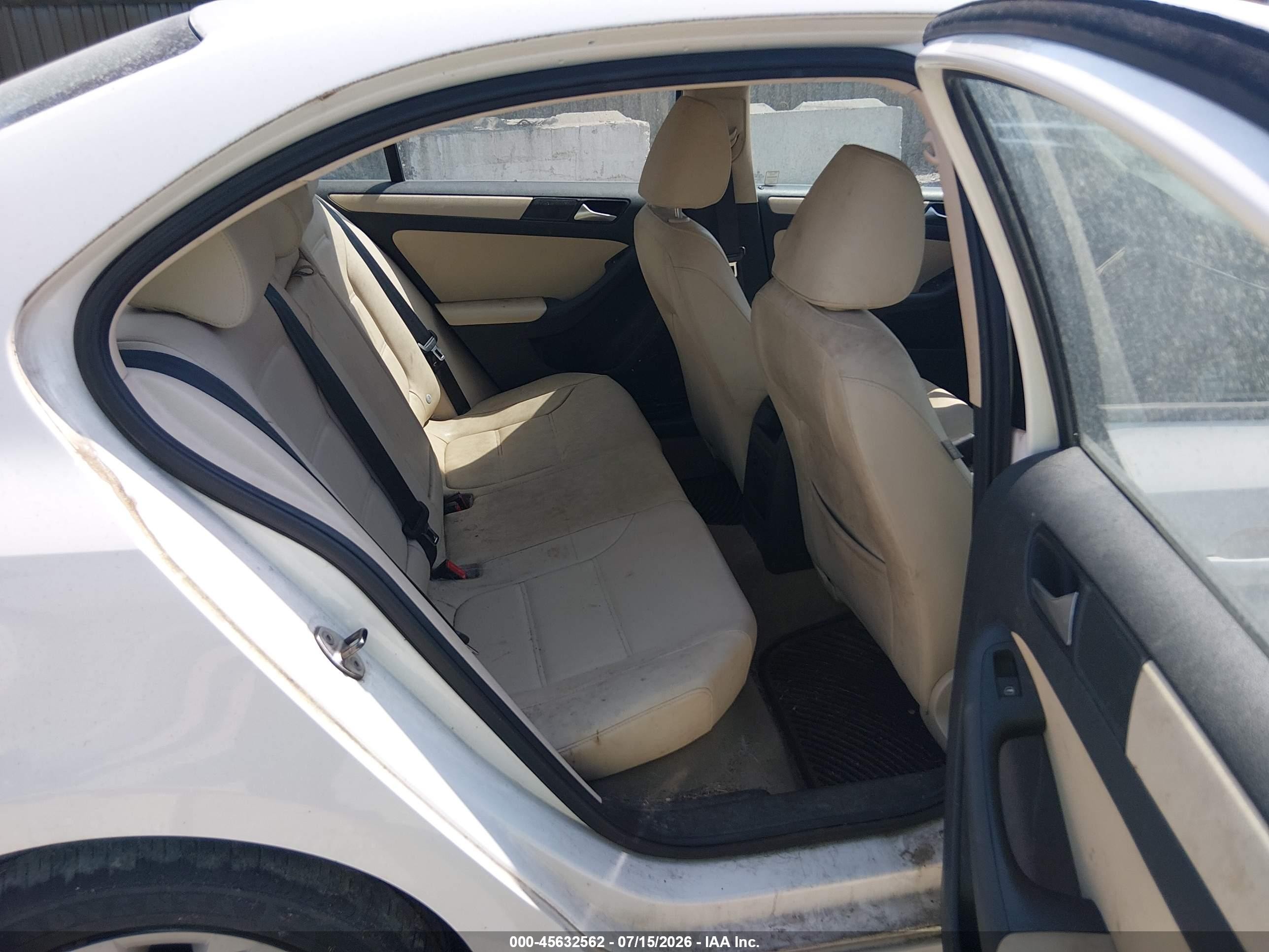 2012 Volkswagen Jetta 2.5l Se Белый vin: 3VWDP7AJ5CM411891