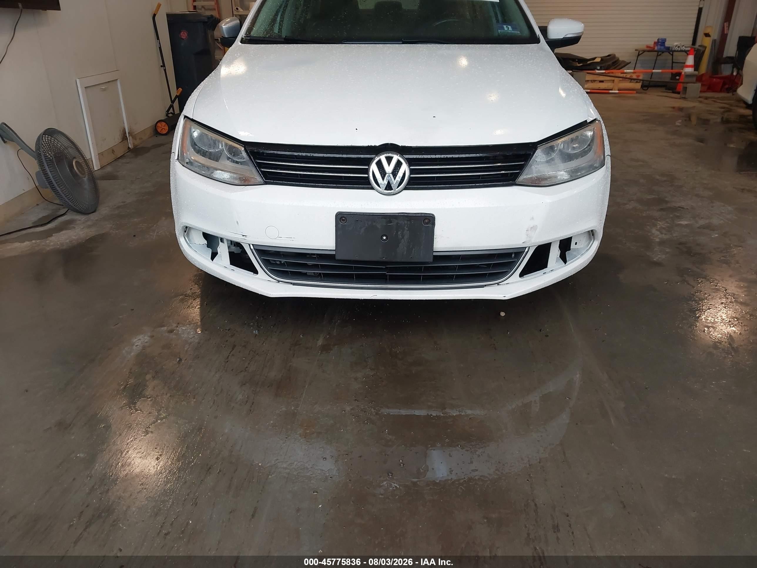 2013 Volkswagen Jetta 2.5l Se White vin: 3VWDP7AJ5DM218920