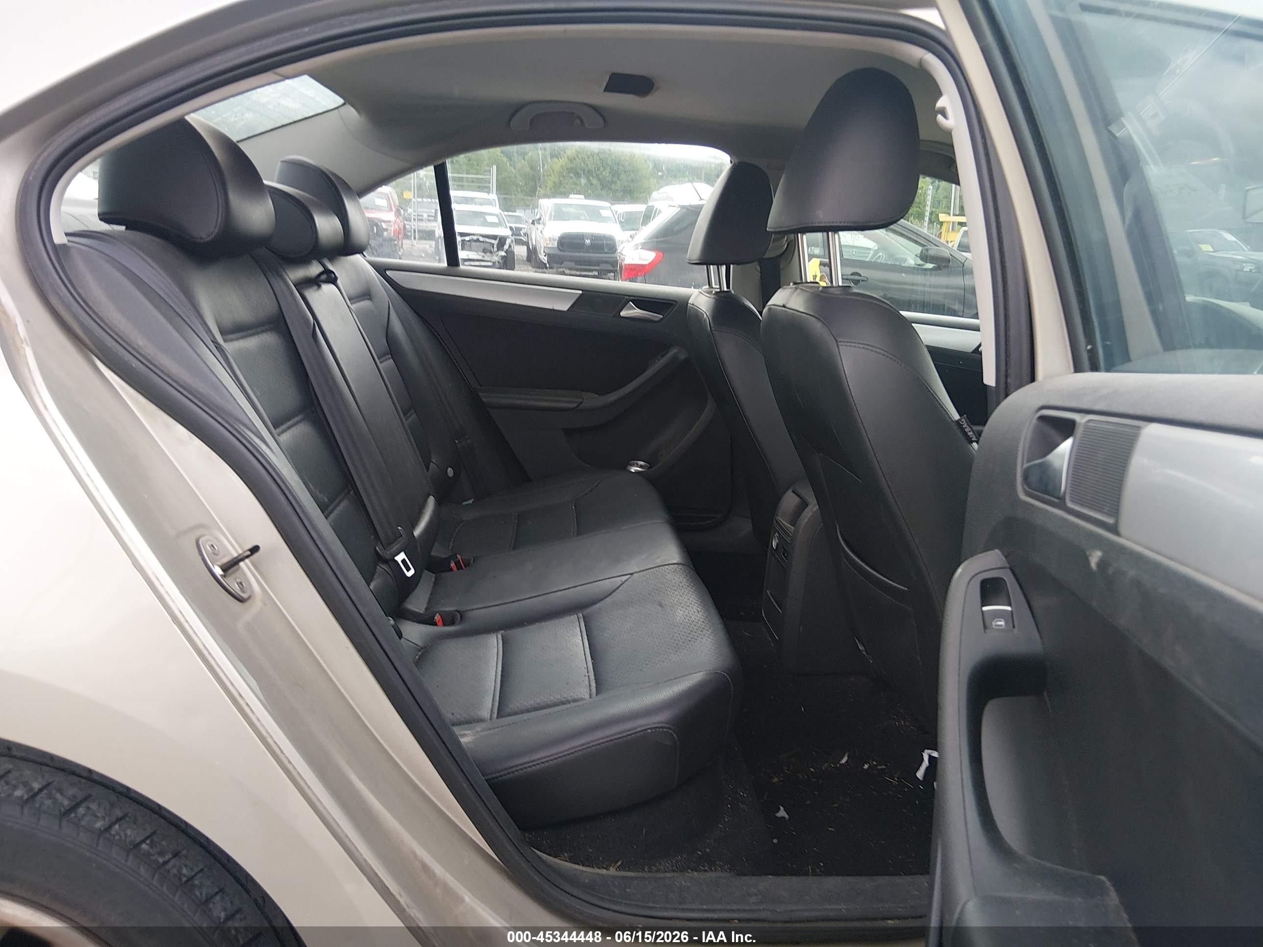 2013 Volkswagen Jetta 2.5l Se Gold vin: 3VWDP7AJ5DM266028