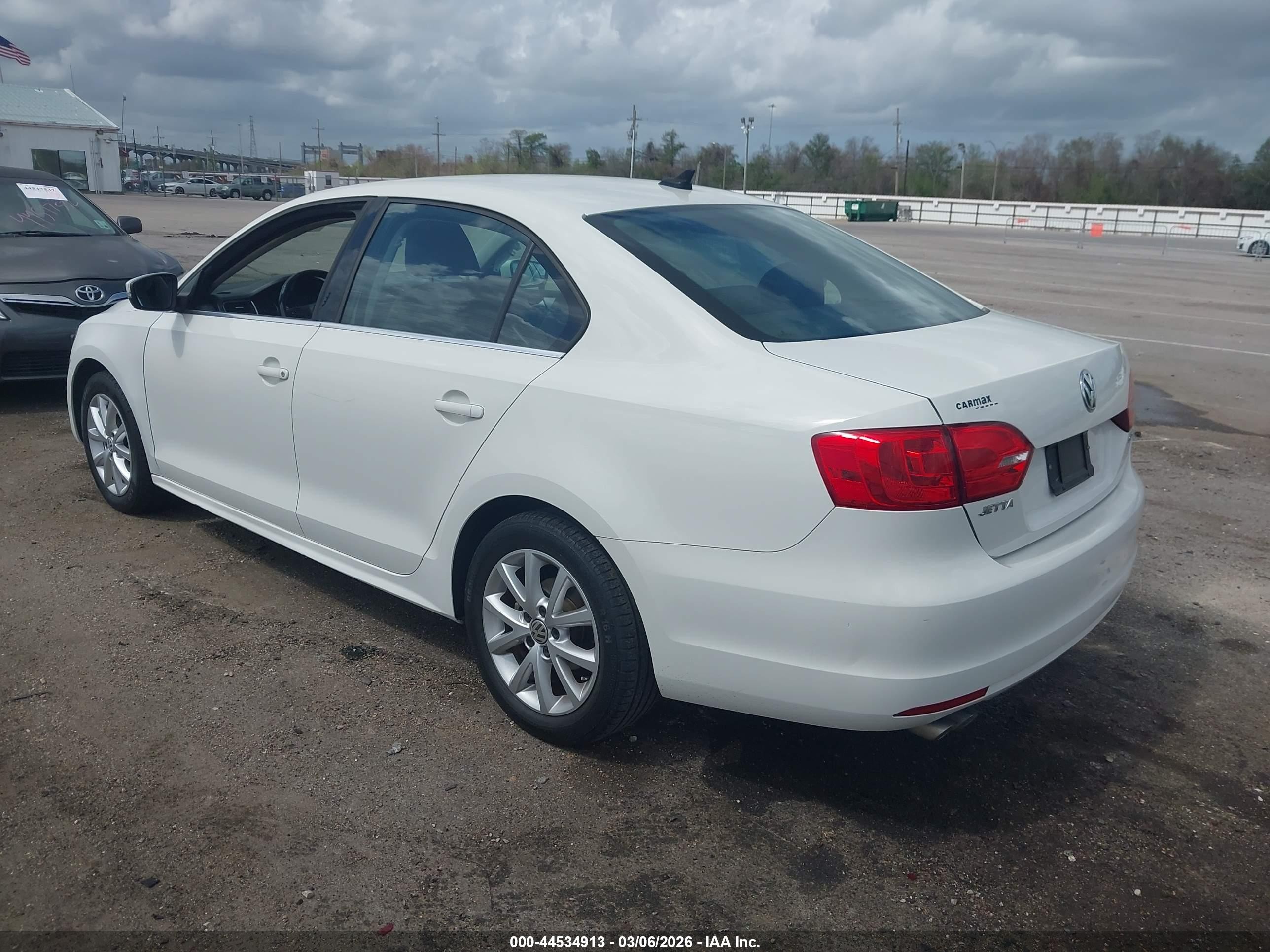 2013 Volkswagen Jetta 2.5l Se White vin: 3VWDP7AJ5DM307502