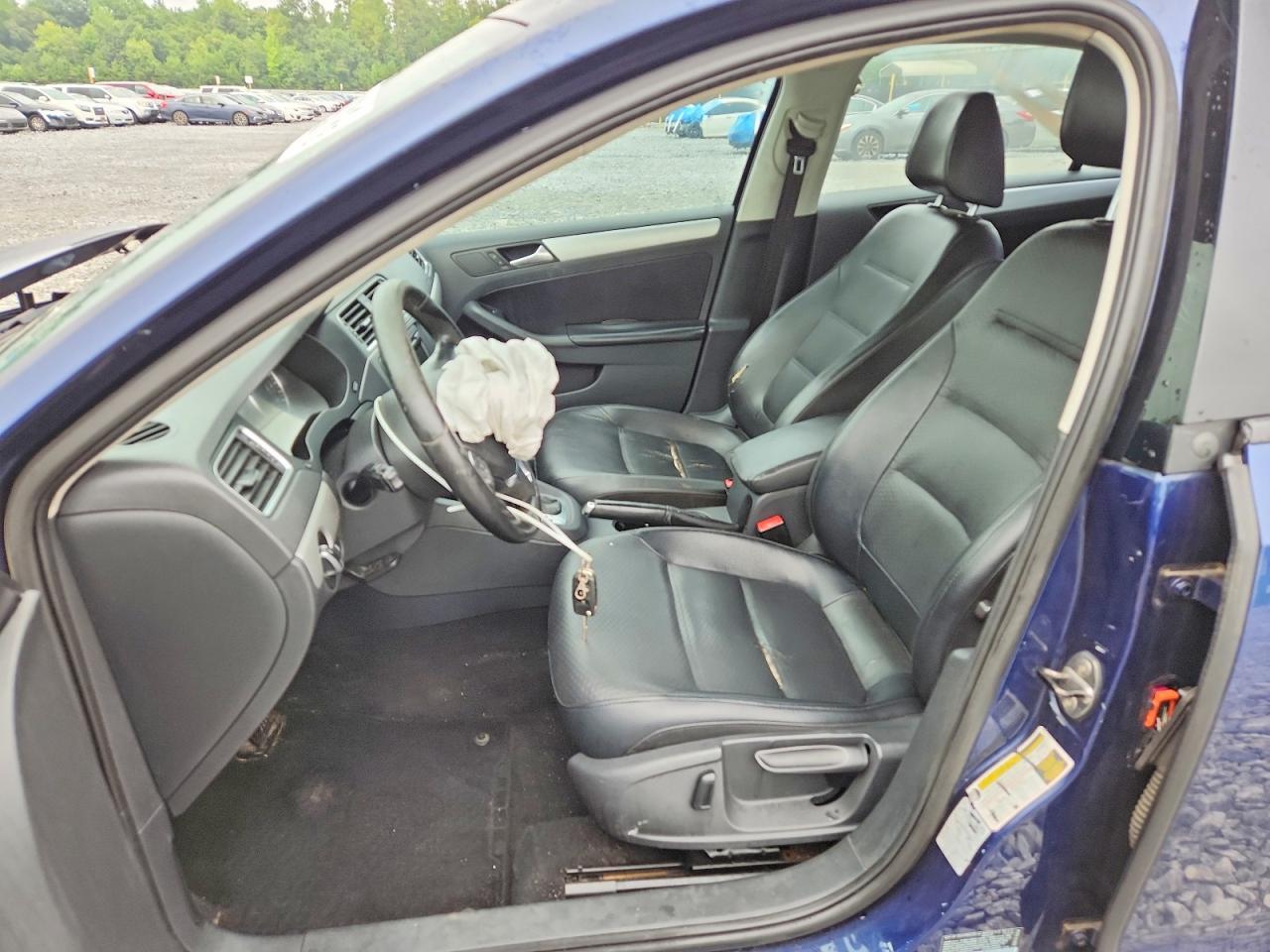 2013 Volkswagen Jetta Se Blue vin: 3VWDP7AJ5DM399744