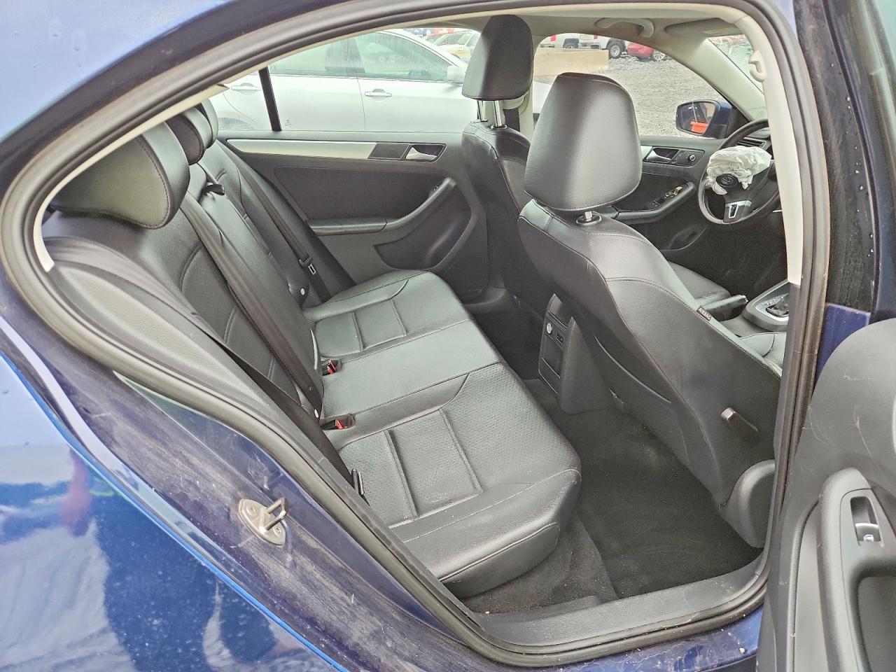 2013 Volkswagen Jetta Se Blue vin: 3VWDP7AJ5DM399744