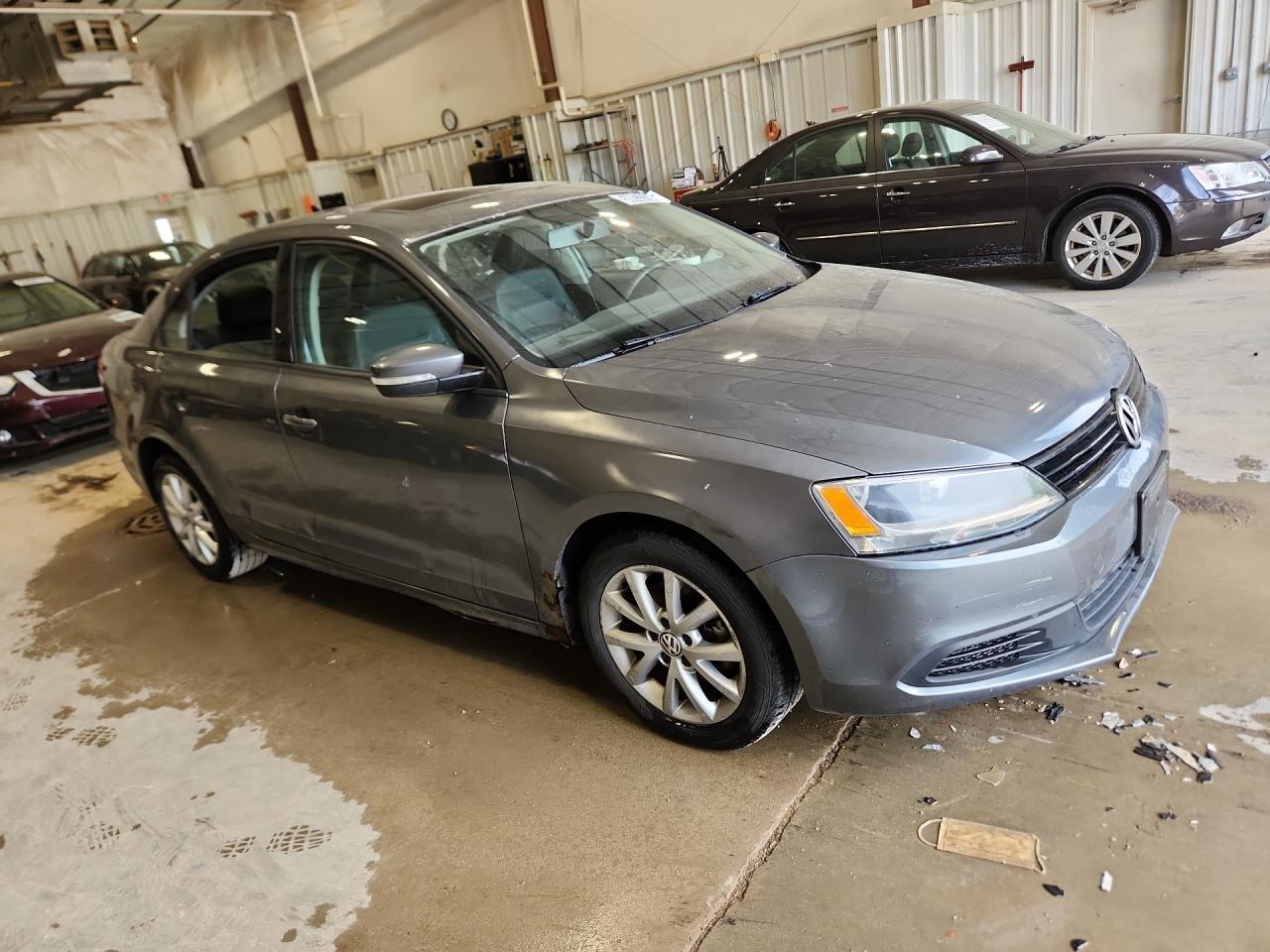 2012 Volkswagen Jetta Se Gray vin: 3VWDP7AJ6CM310729 Damage: Front Bumper/Cover, Scraped, > 12 Inches