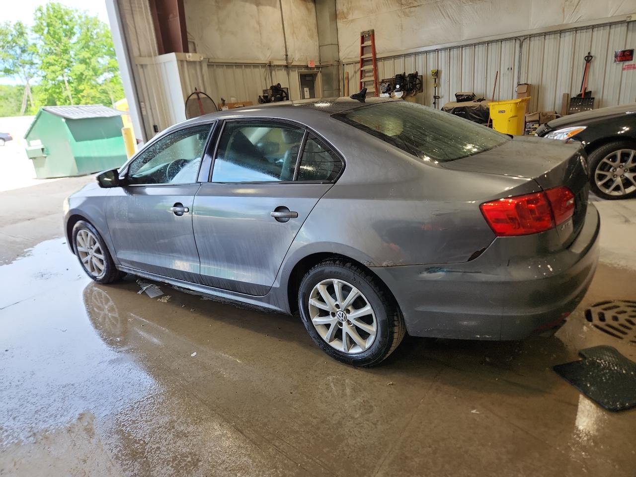 2012 Volkswagen Jetta Se Gray vin: 3VWDP7AJ6CM310729 Damage: Left Qtr Panel, Rust, > 12 Inches