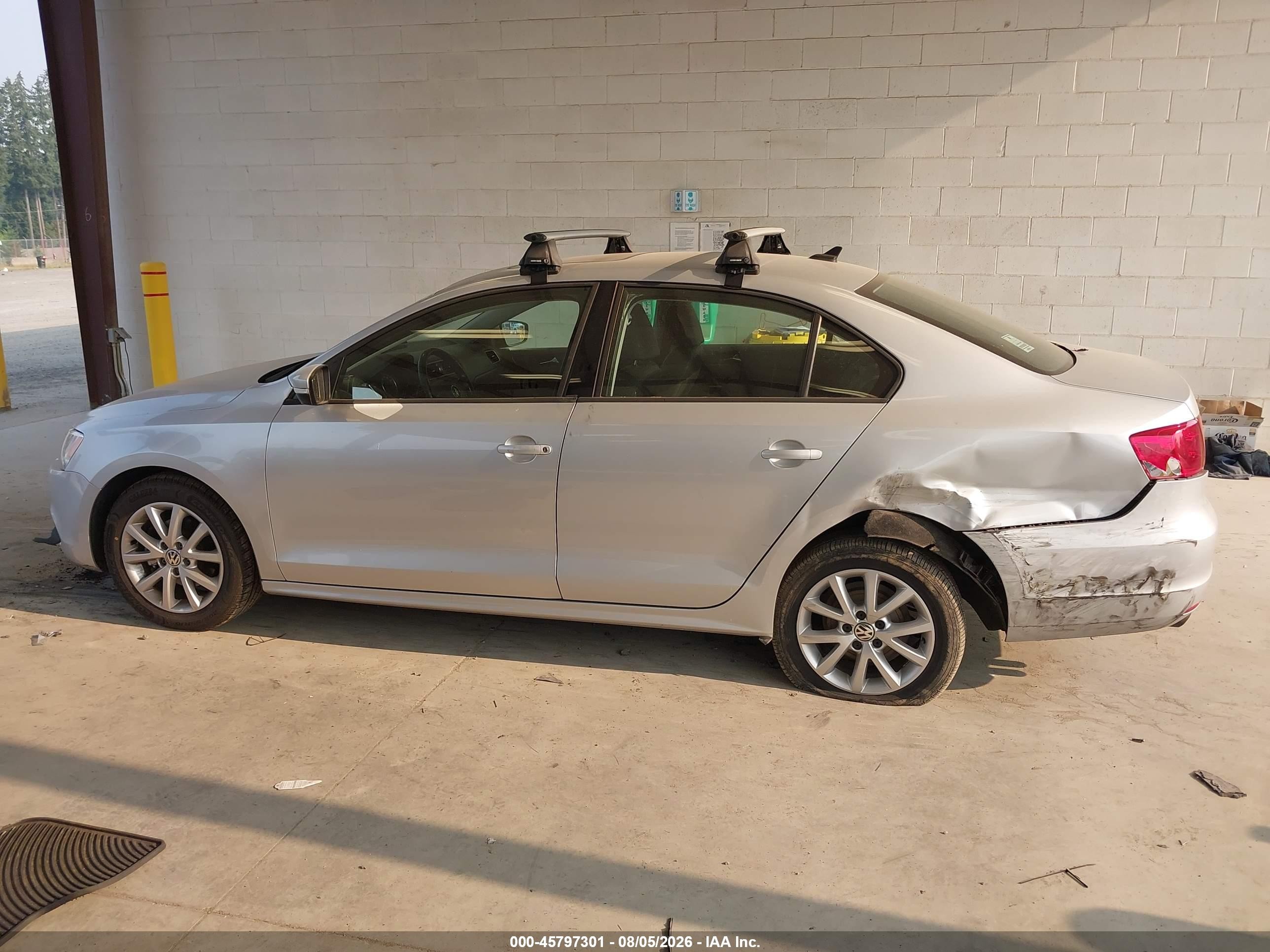 2012 Volkswagen Jetta 2.5l Se Silver vin: 3VWDP7AJ6CM321889