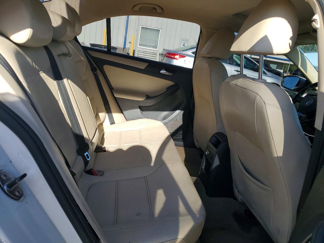 2012 Volkswagen Jetta Se White vin: 3VWDP7AJ6CM365505