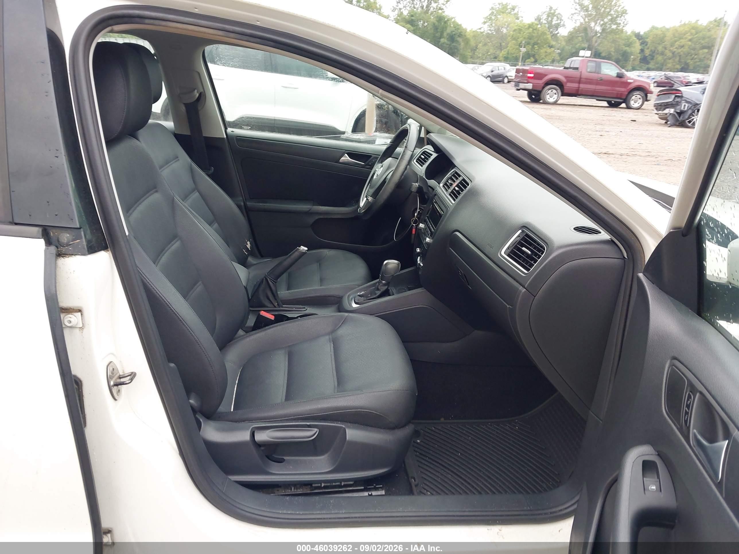 2012 Volkswagen Jetta 2.5l Se White vin: 3VWDP7AJ6CM368484