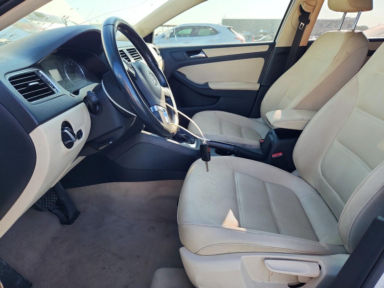 2012 Volkswagen Jetta Se White vin: 3VWDP7AJ6CM415836