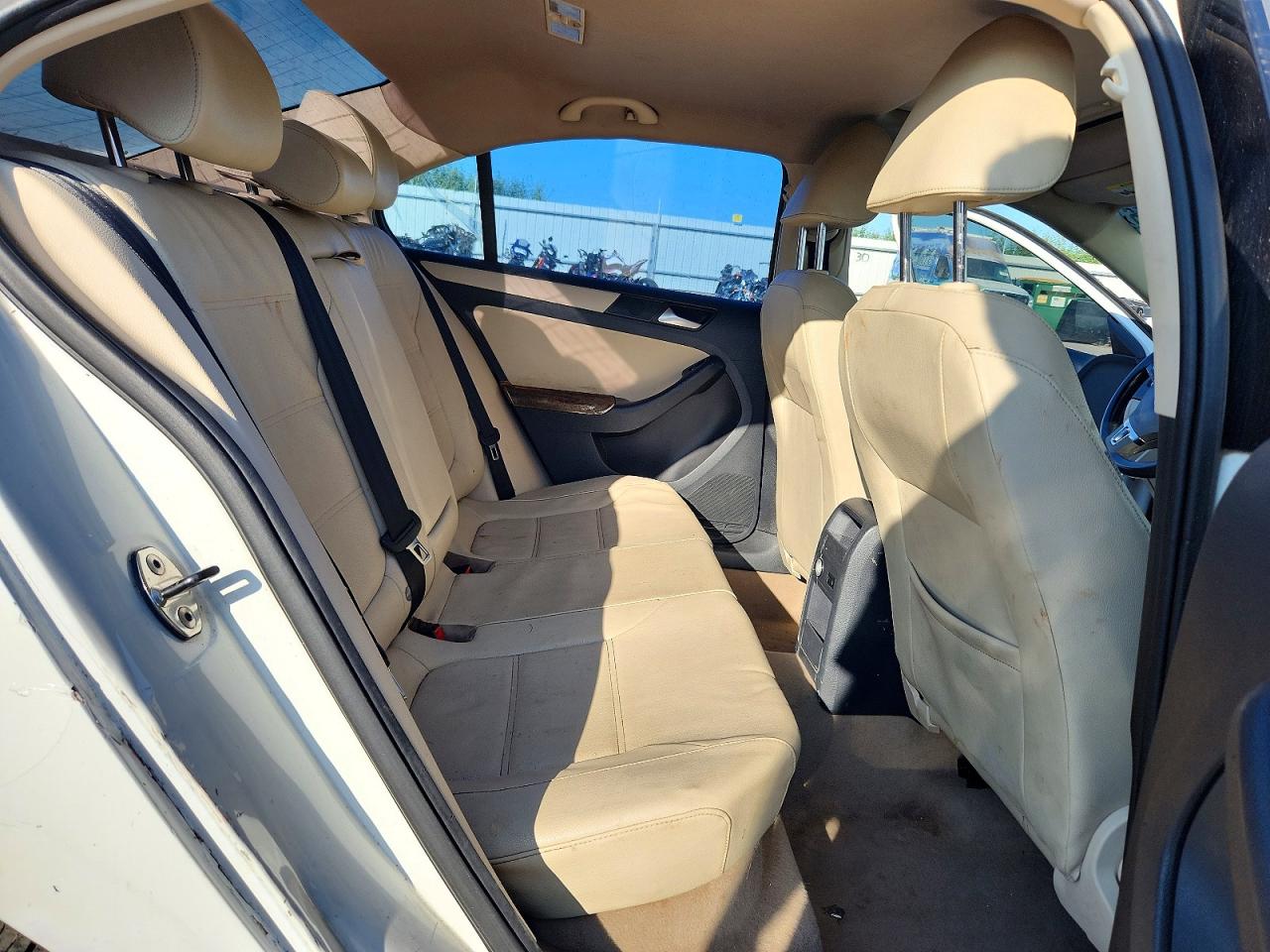 2012 Volkswagen Jetta Se White vin: 3VWDP7AJ6CM415836
