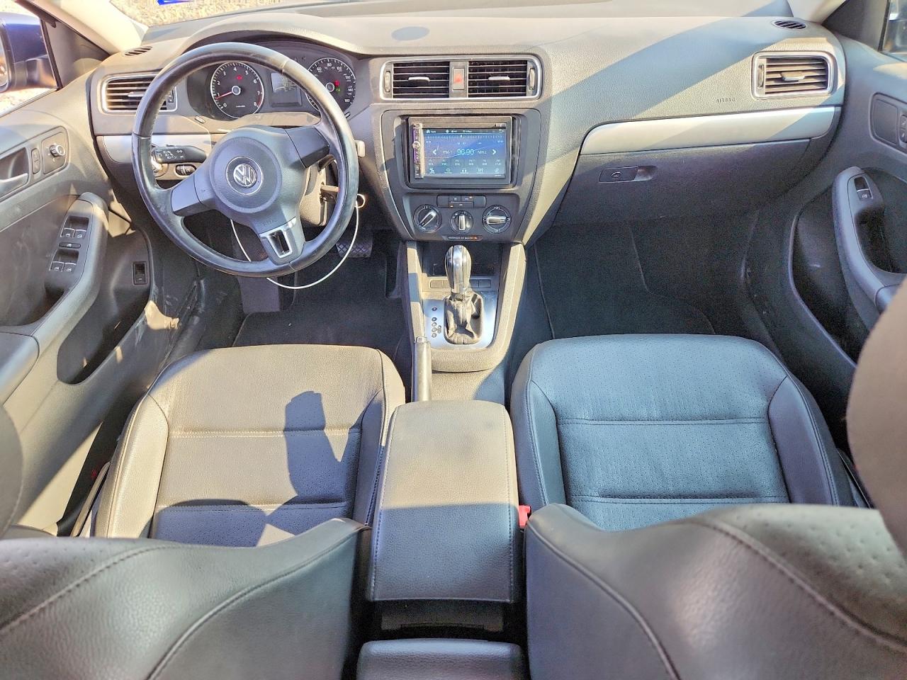 2013 Volkswagen Jetta Se Blue vin: 3VWDP7AJ6DM218019