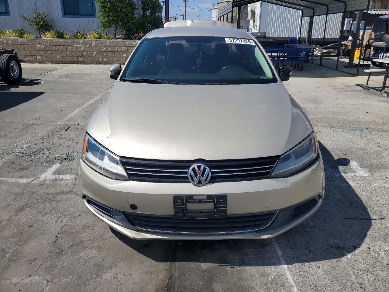 2013 Volkswagen Jetta Se Gold vin: 3VWDP7AJ6DM223611
