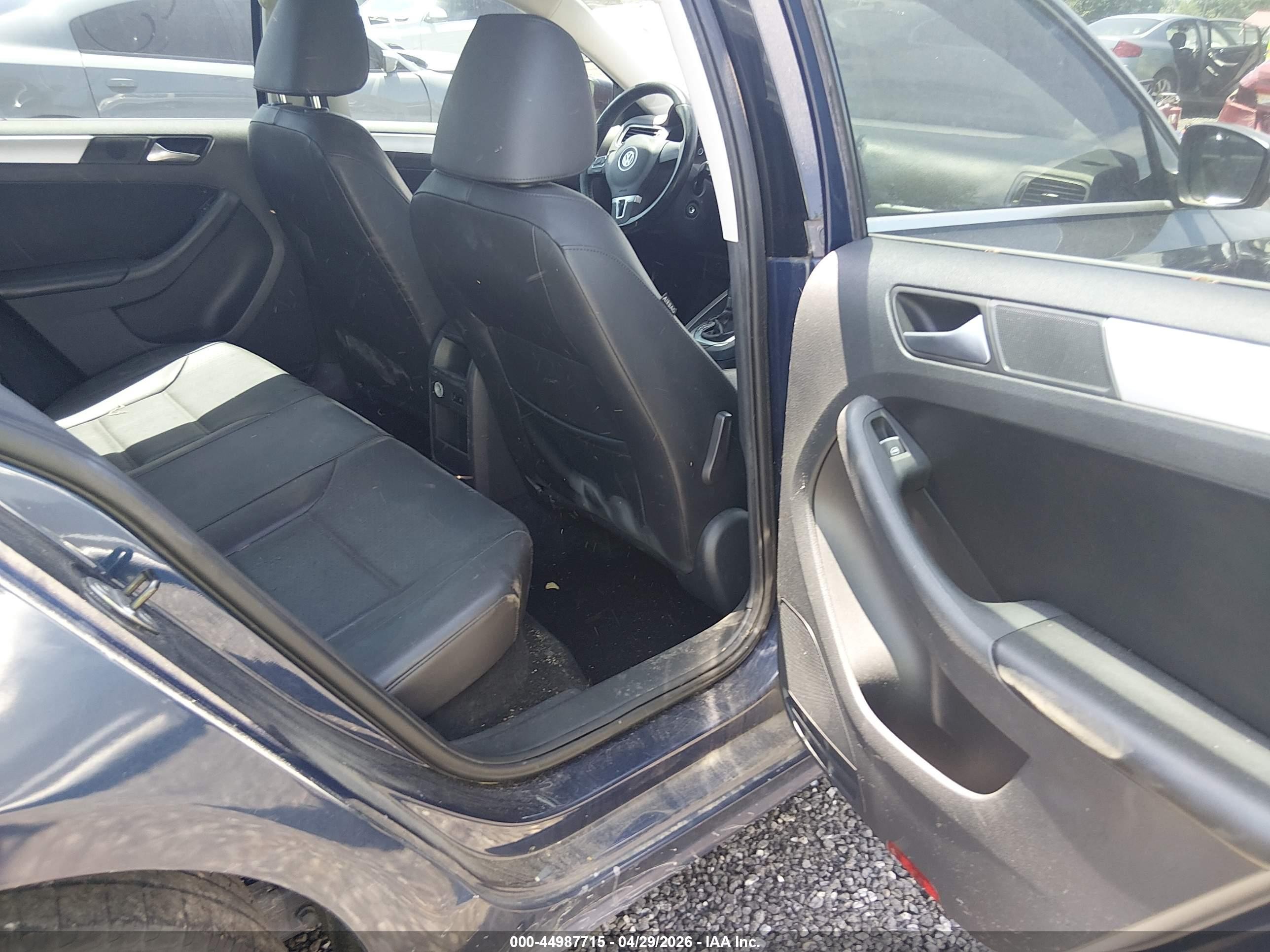 2013 Volkswagen Jetta 2.5l Se Blue vin: 3VWDP7AJ6DM253417