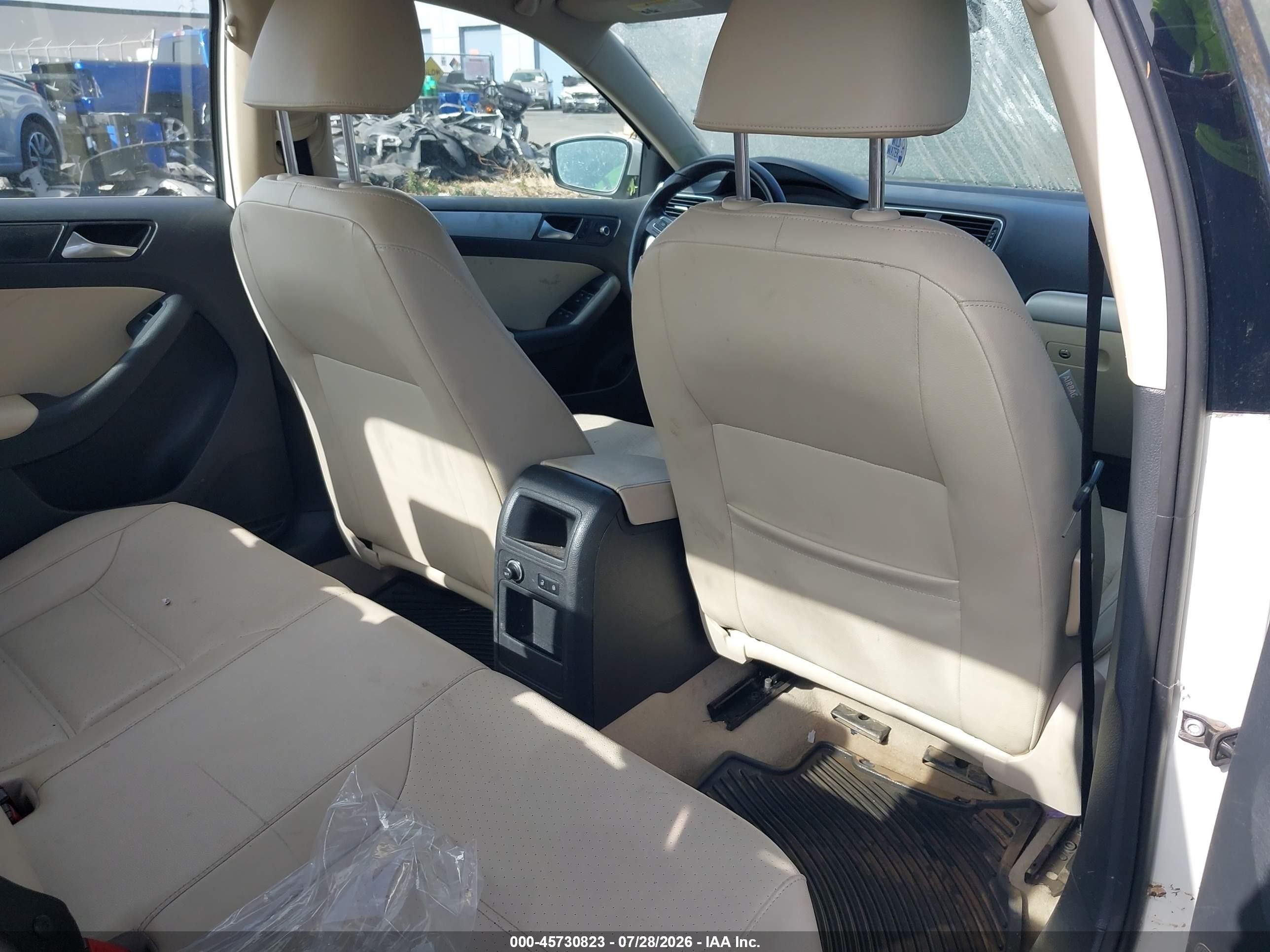 2013 Volkswagen Jetta 2.5l Se White vin: 3VWDP7AJ6DM253627