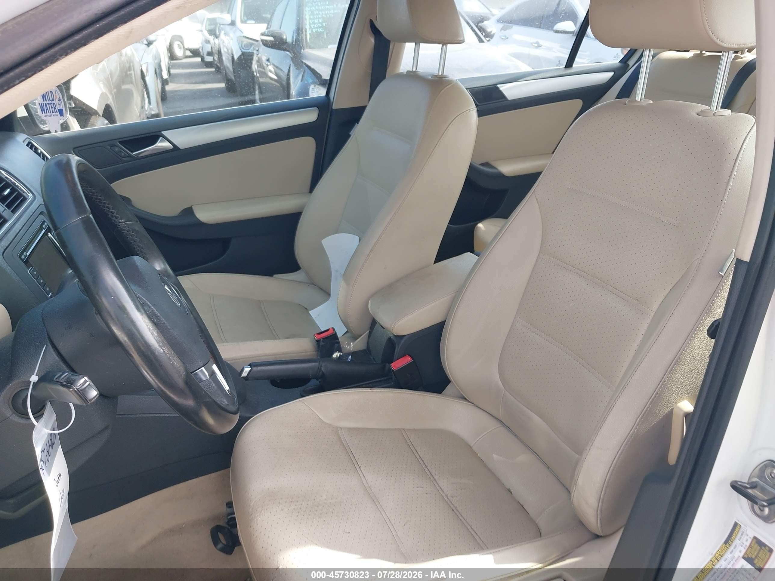 2013 Volkswagen Jetta 2.5l Se White vin: 3VWDP7AJ6DM253627