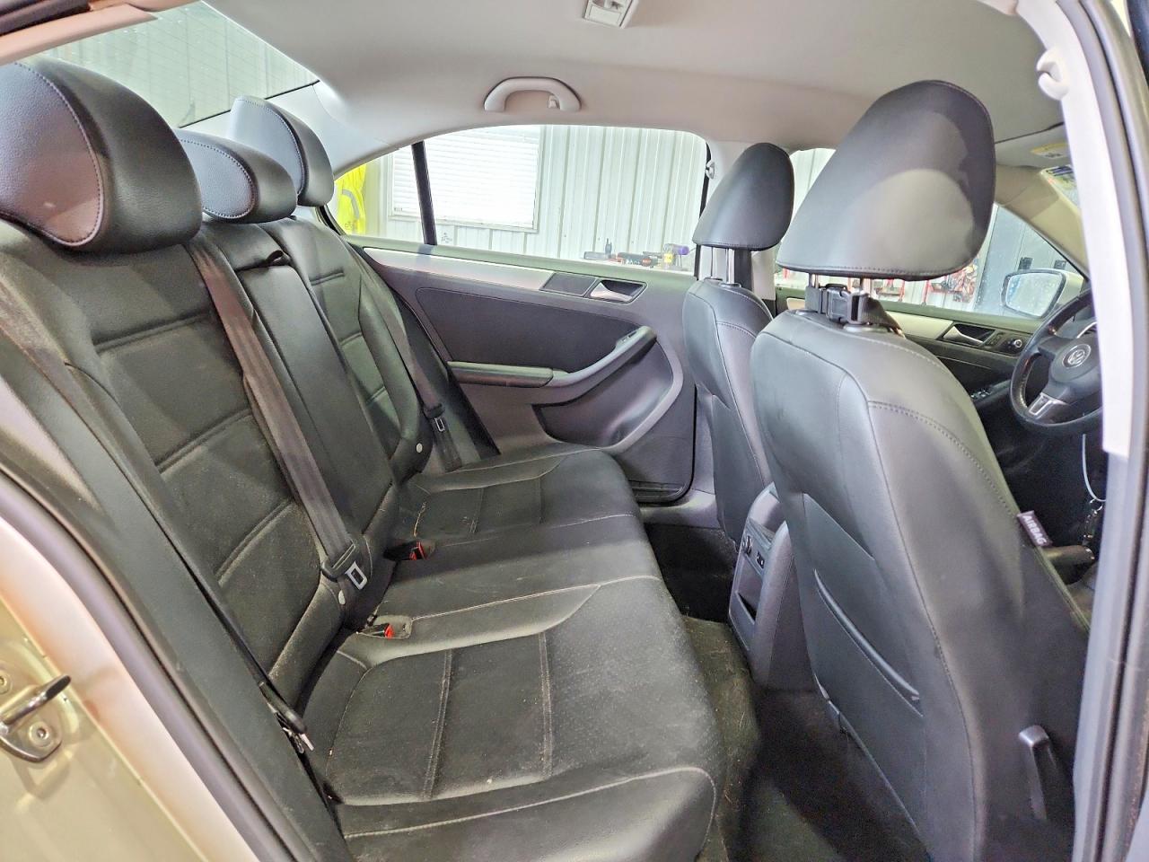 2013 Volkswagen Jetta Se Tan vin: 3VWDP7AJ6DM281914