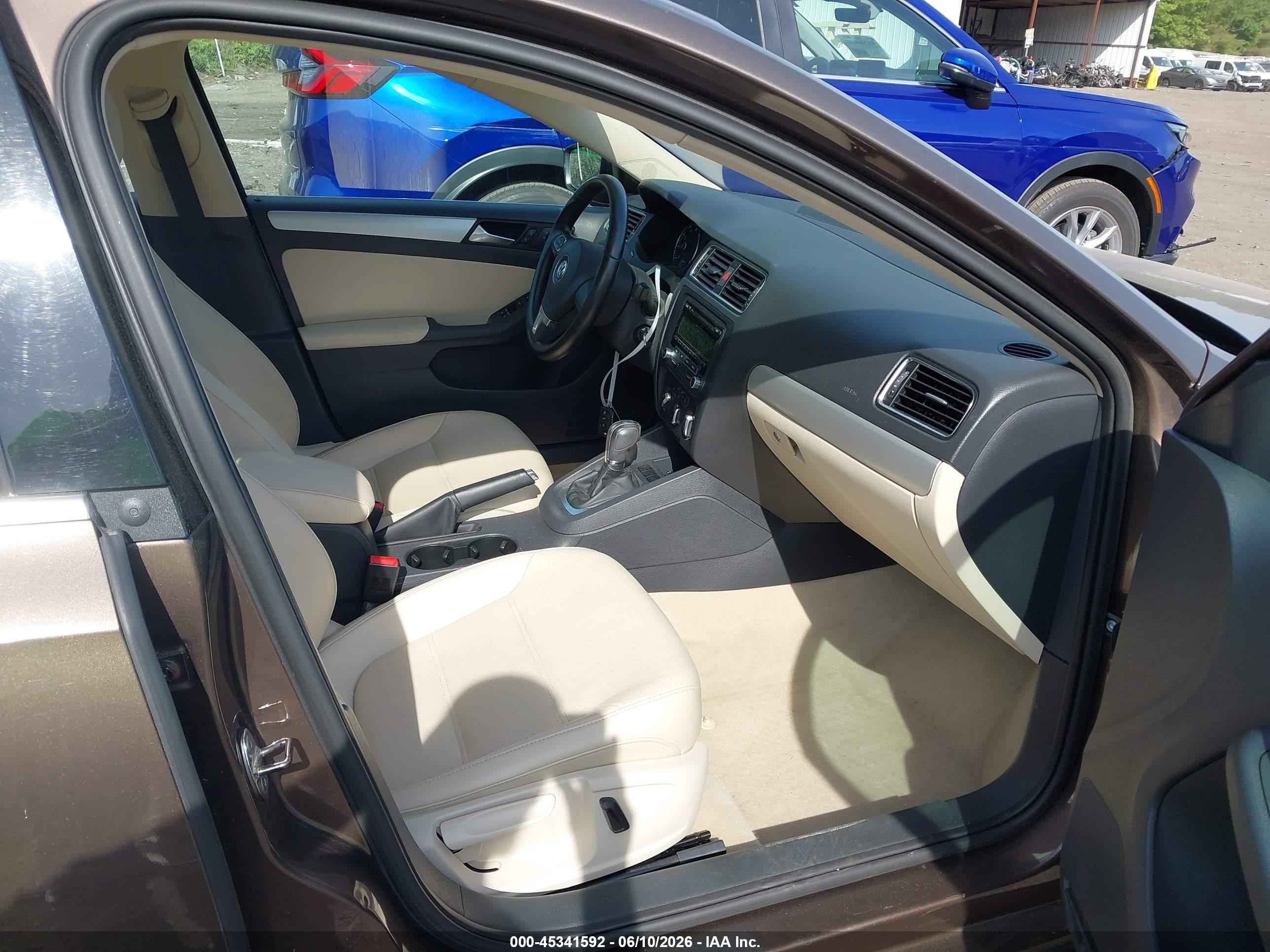 2013 Volkswagen Jetta 2.5l Se Brown vin: 3VWDP7AJ6DM372598