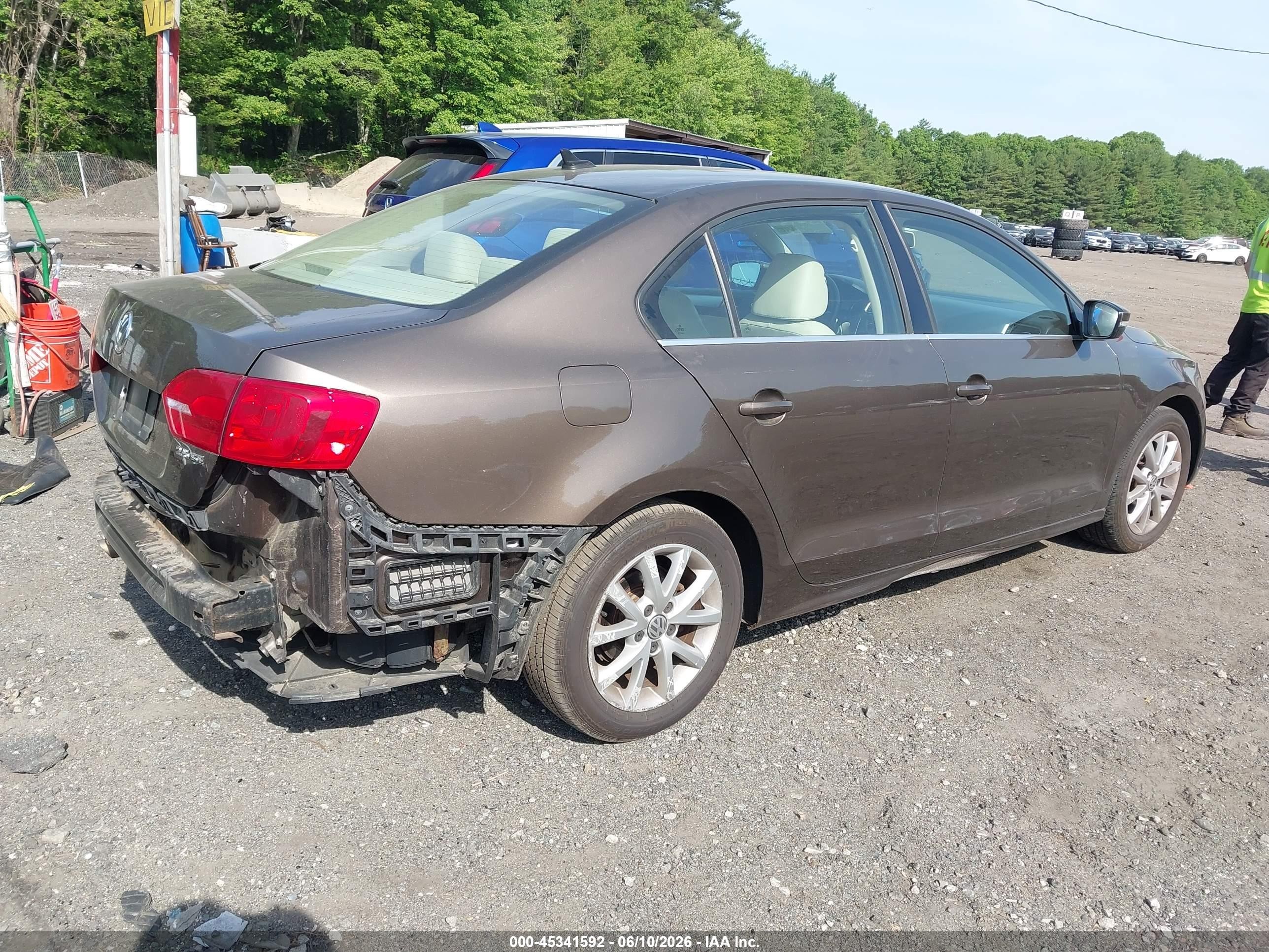 2013 Volkswagen Jetta 2.5l Se Brown vin: 3VWDP7AJ6DM372598