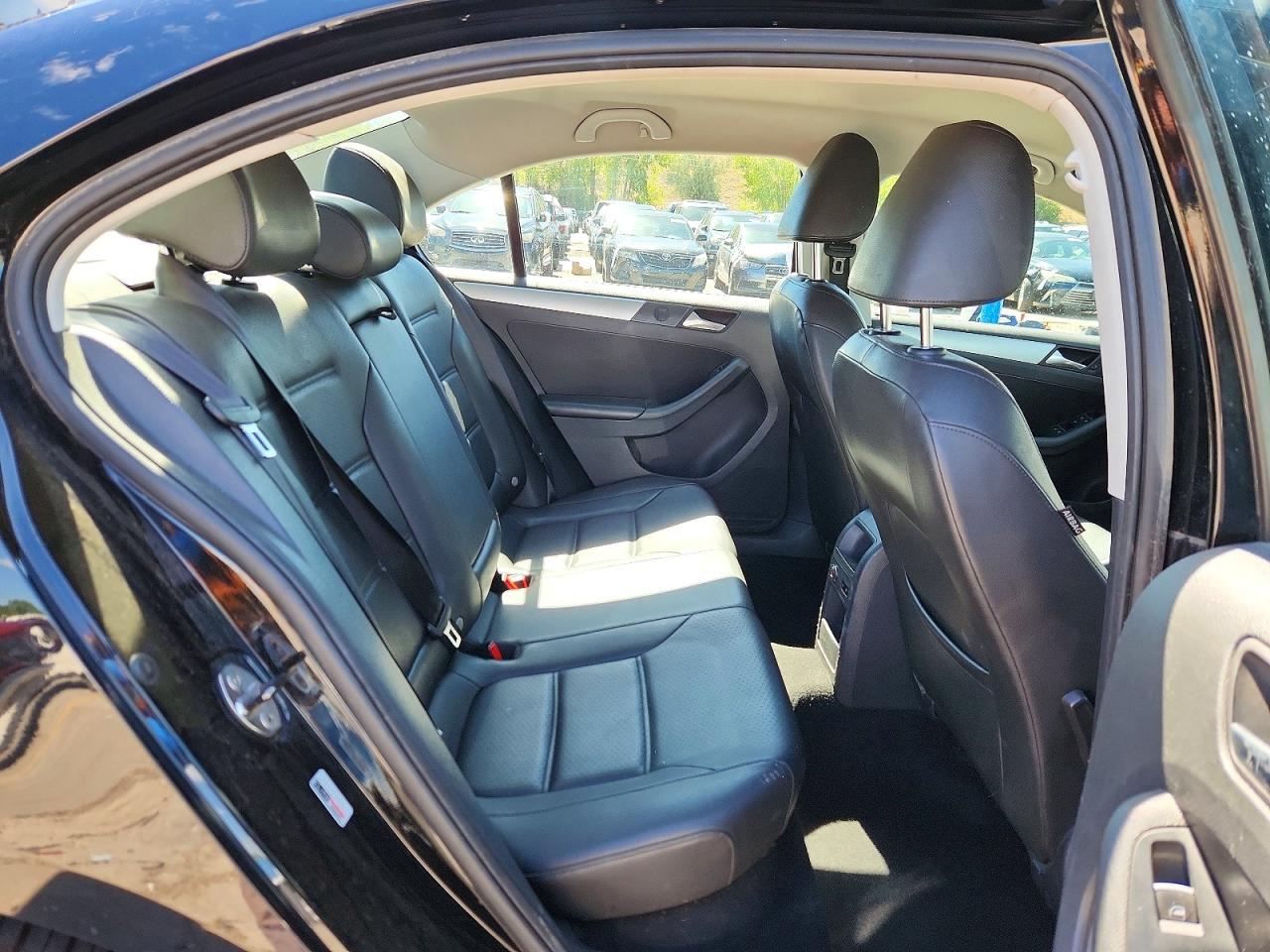 2013 Volkswagen Jetta Se Black vin: 3VWDP7AJ6DM383780