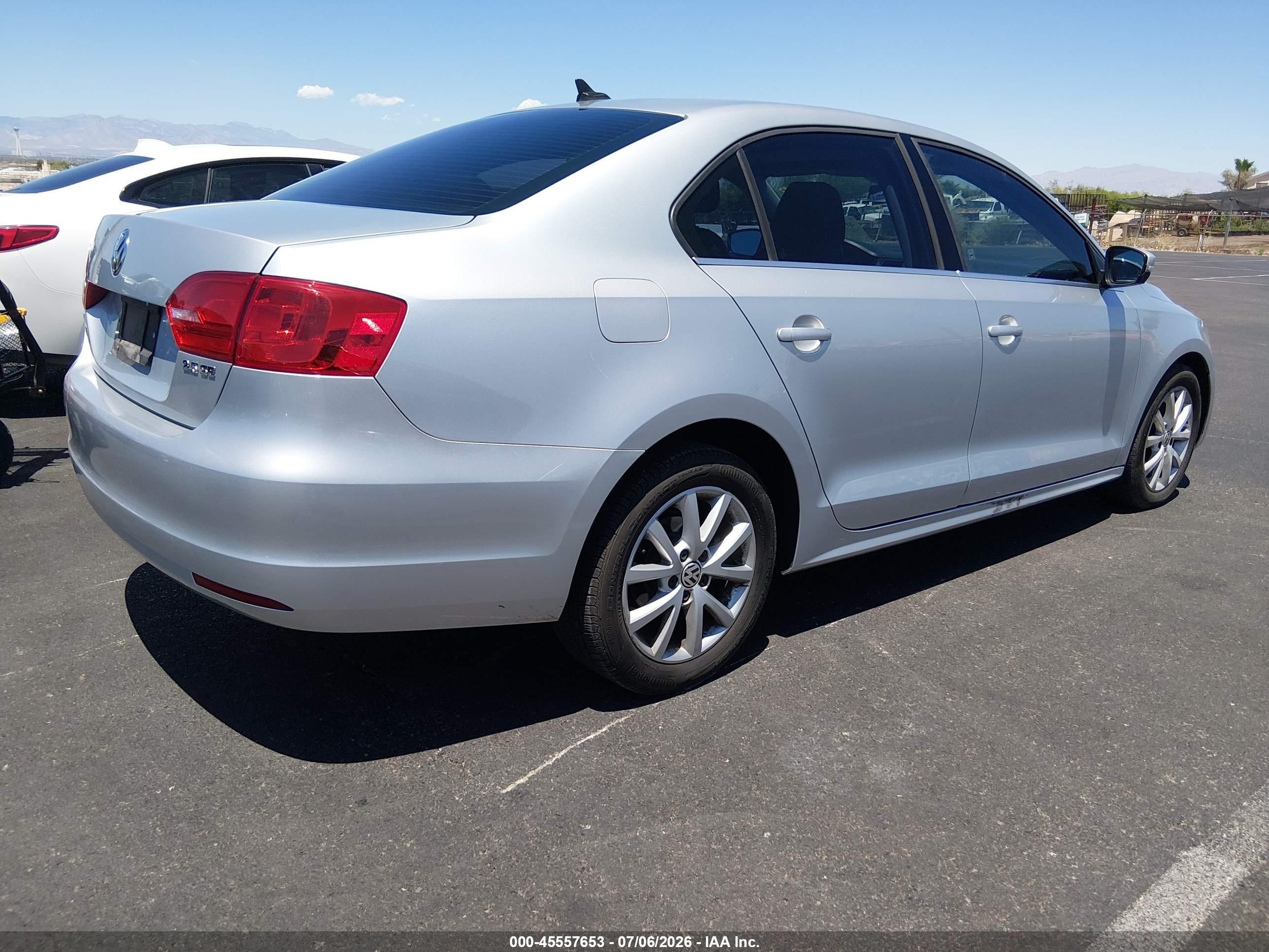 2013 Volkswagen Jetta 2.5l Se Серебряный vin: 3VWDP7AJ6DM409472