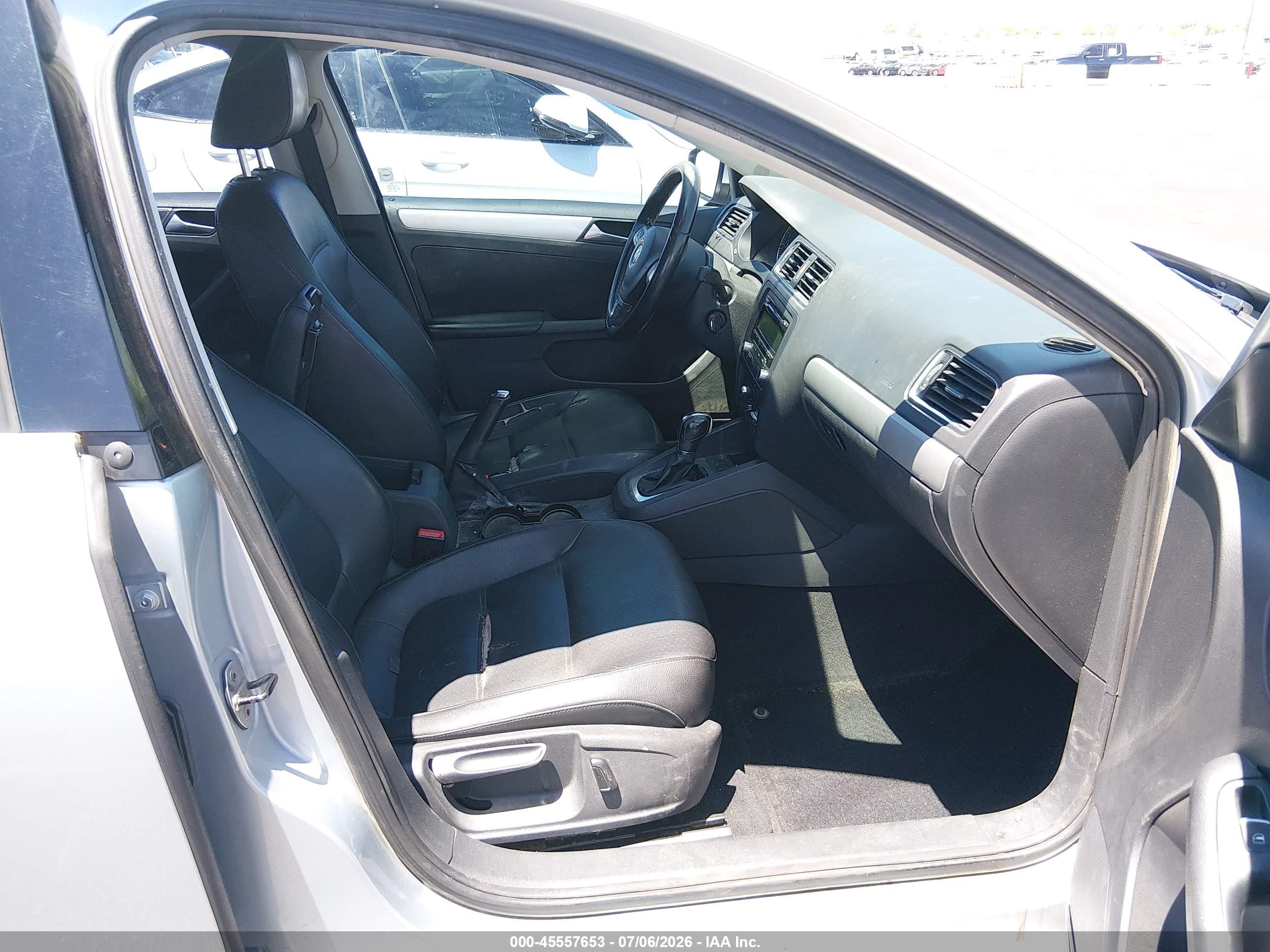 2013 Volkswagen Jetta 2.5l Se Серебряный vin: 3VWDP7AJ6DM409472
