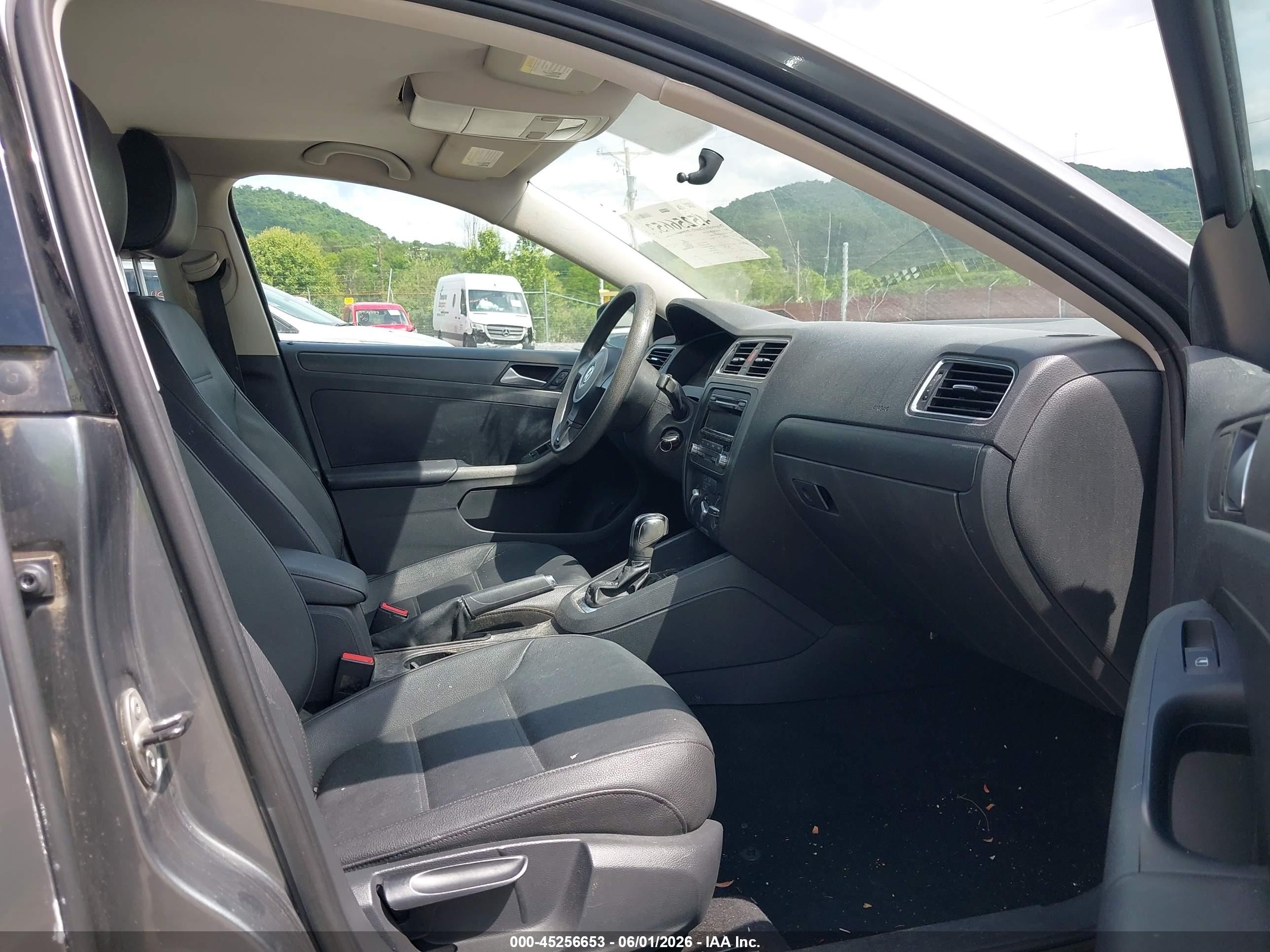 2012 Volkswagen Jetta 2.5l Se Gray vin: 3VWDP7AJ7CM020869