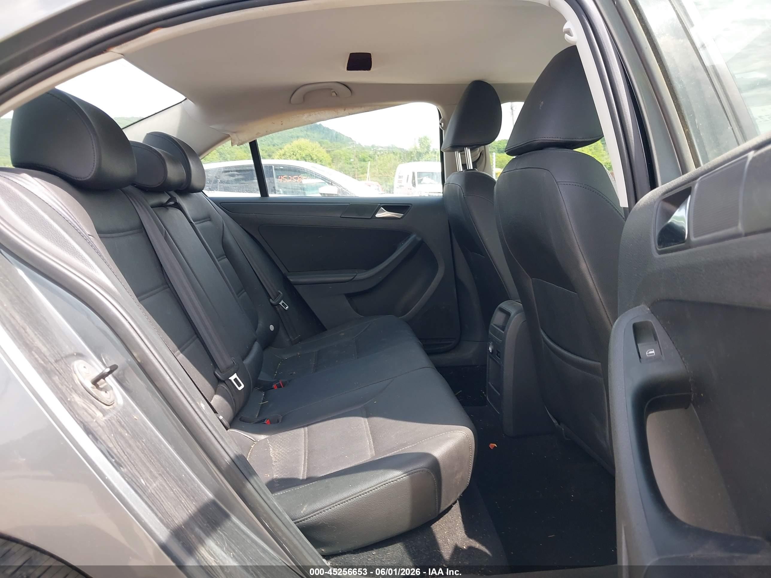2012 Volkswagen Jetta 2.5l Se Gray vin: 3VWDP7AJ7CM020869