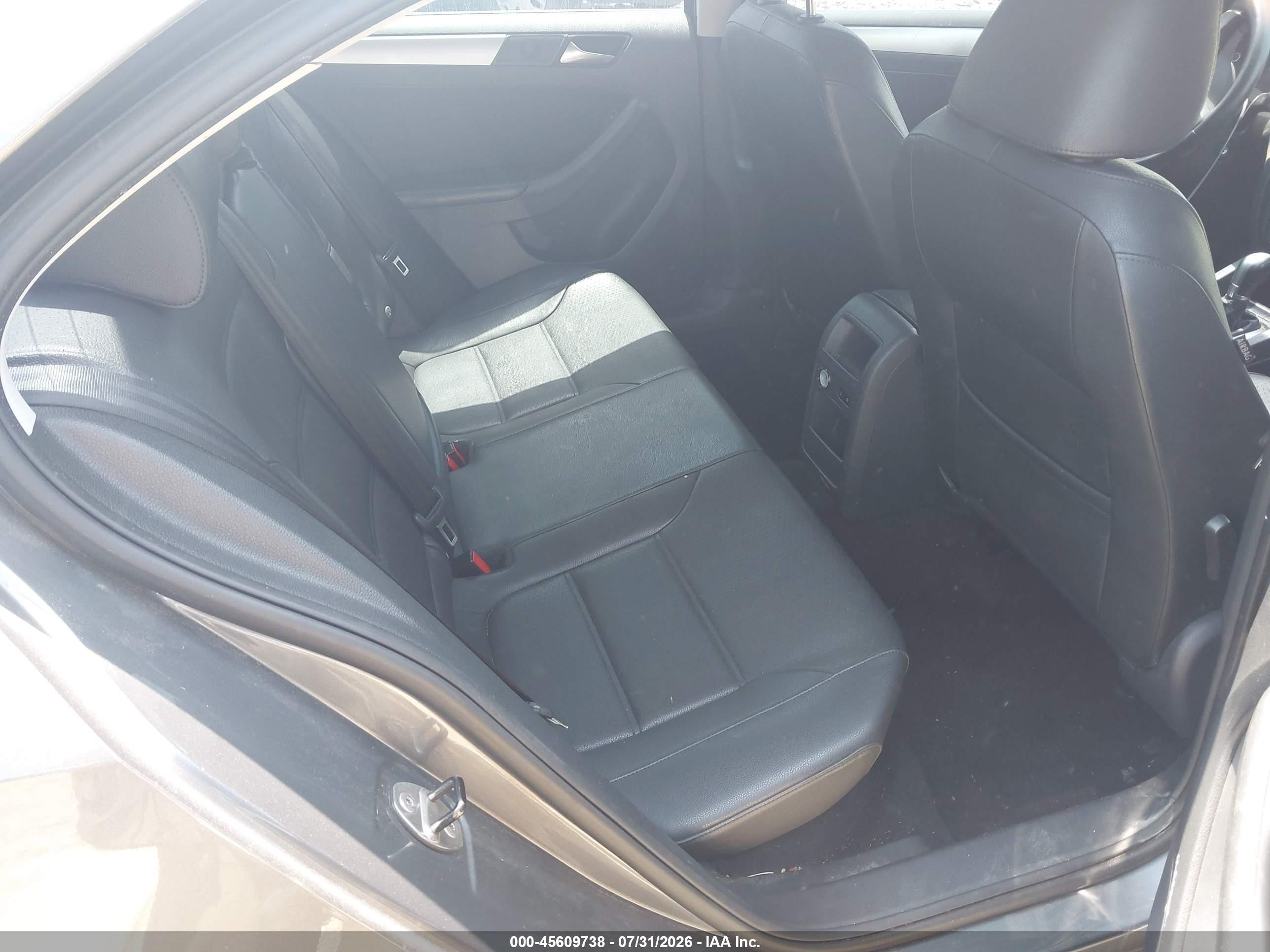 2013 Volkswagen Jetta 2.5l Se Gray vin: 3VWDP7AJ7DM385604