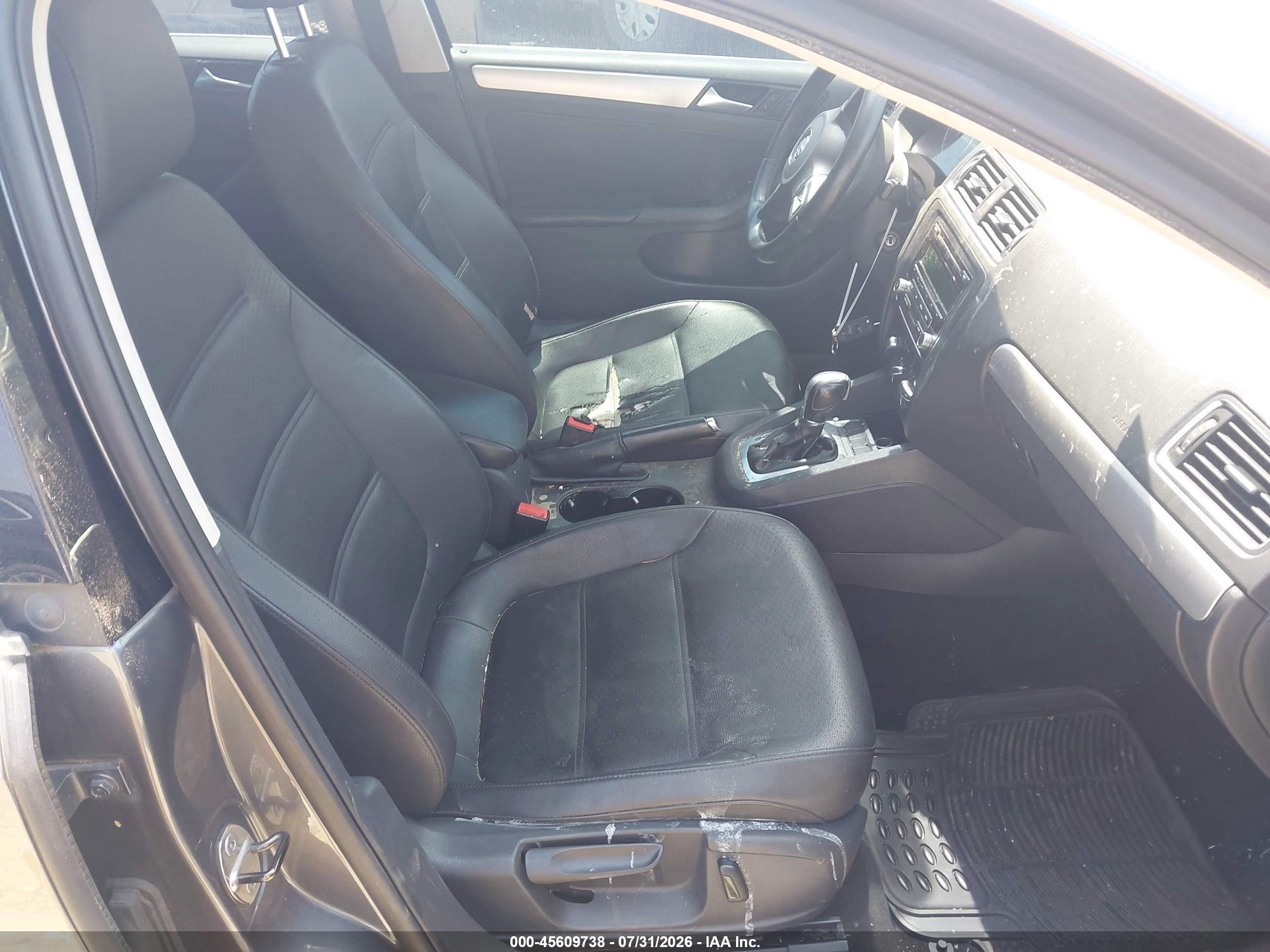2013 Volkswagen Jetta 2.5l Se Gray vin: 3VWDP7AJ7DM385604