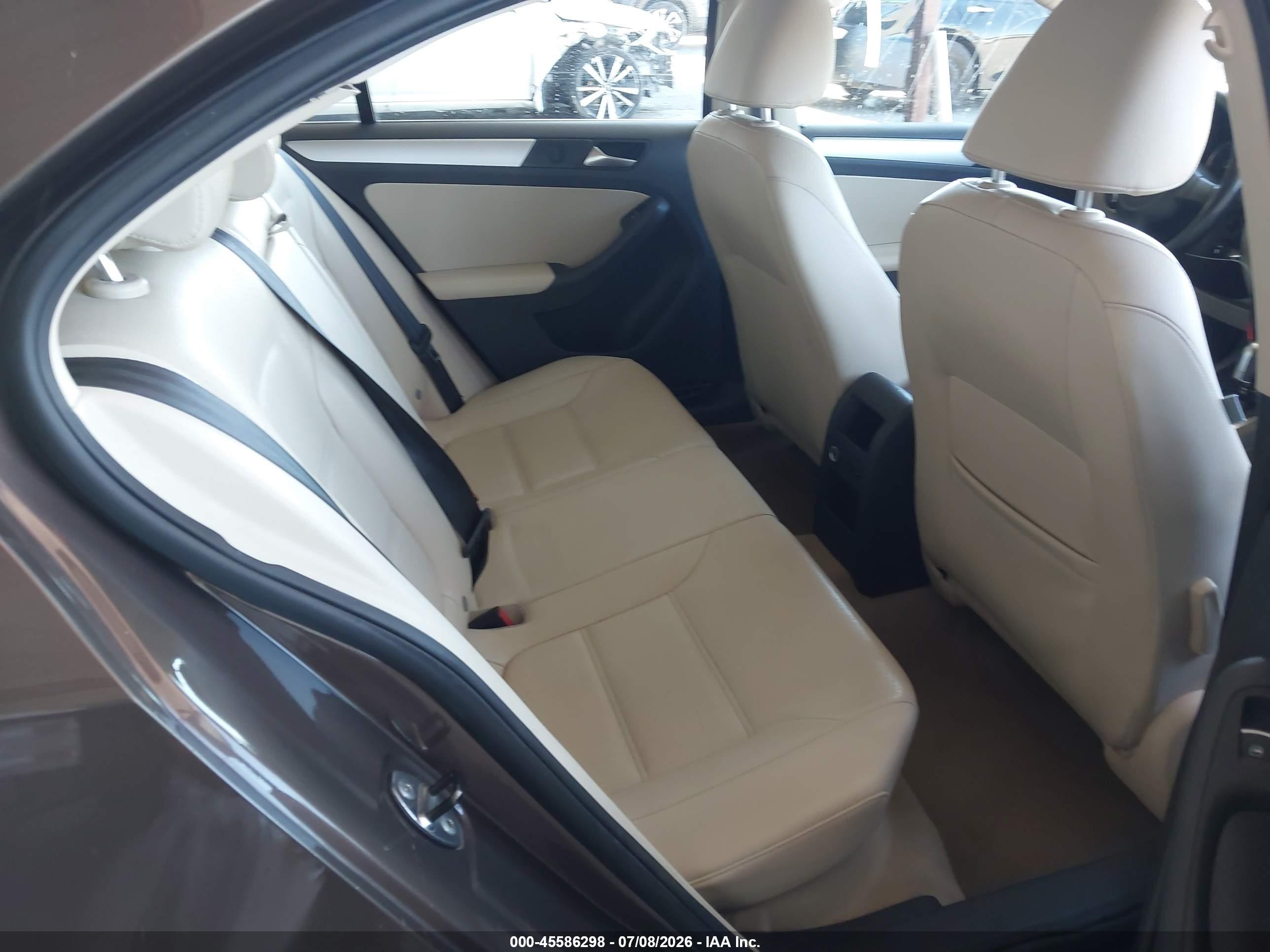 2013 Volkswagen Jetta 2.5l Se Brown vin: 3VWDP7AJ7DM388969