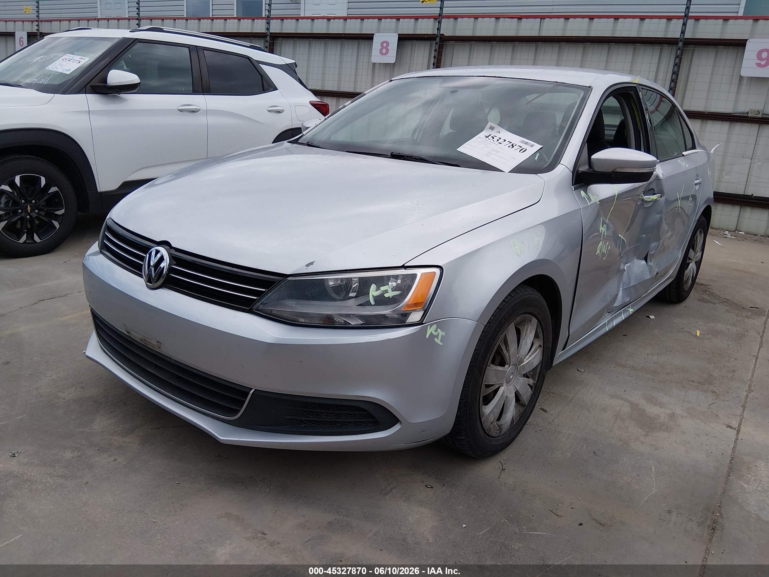 2013 Volkswagen Jetta 2.5l Se Silver vin: 3VWDP7AJ7DM405656