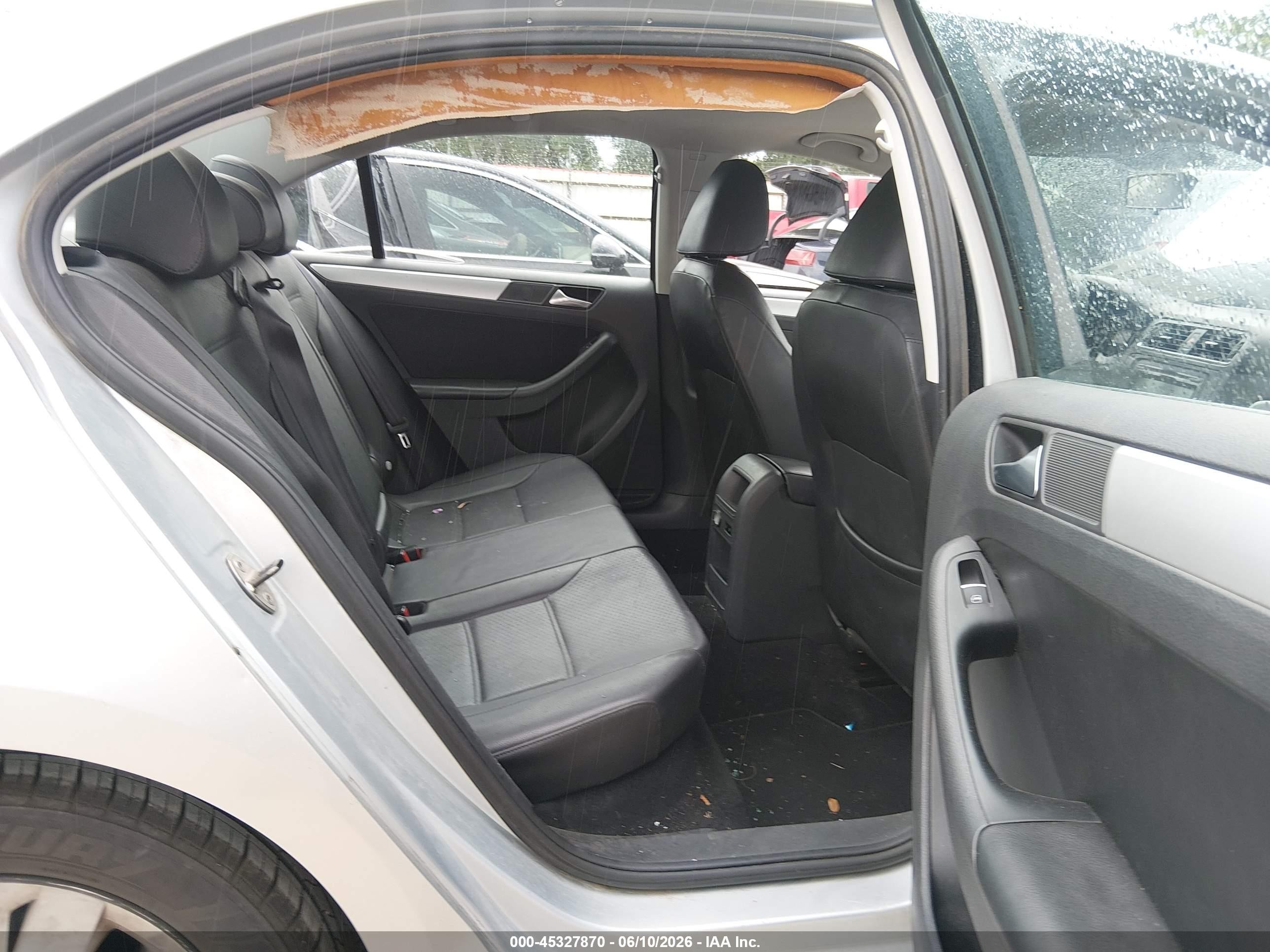 2013 Volkswagen Jetta 2.5l Se Silver vin: 3VWDP7AJ7DM405656
