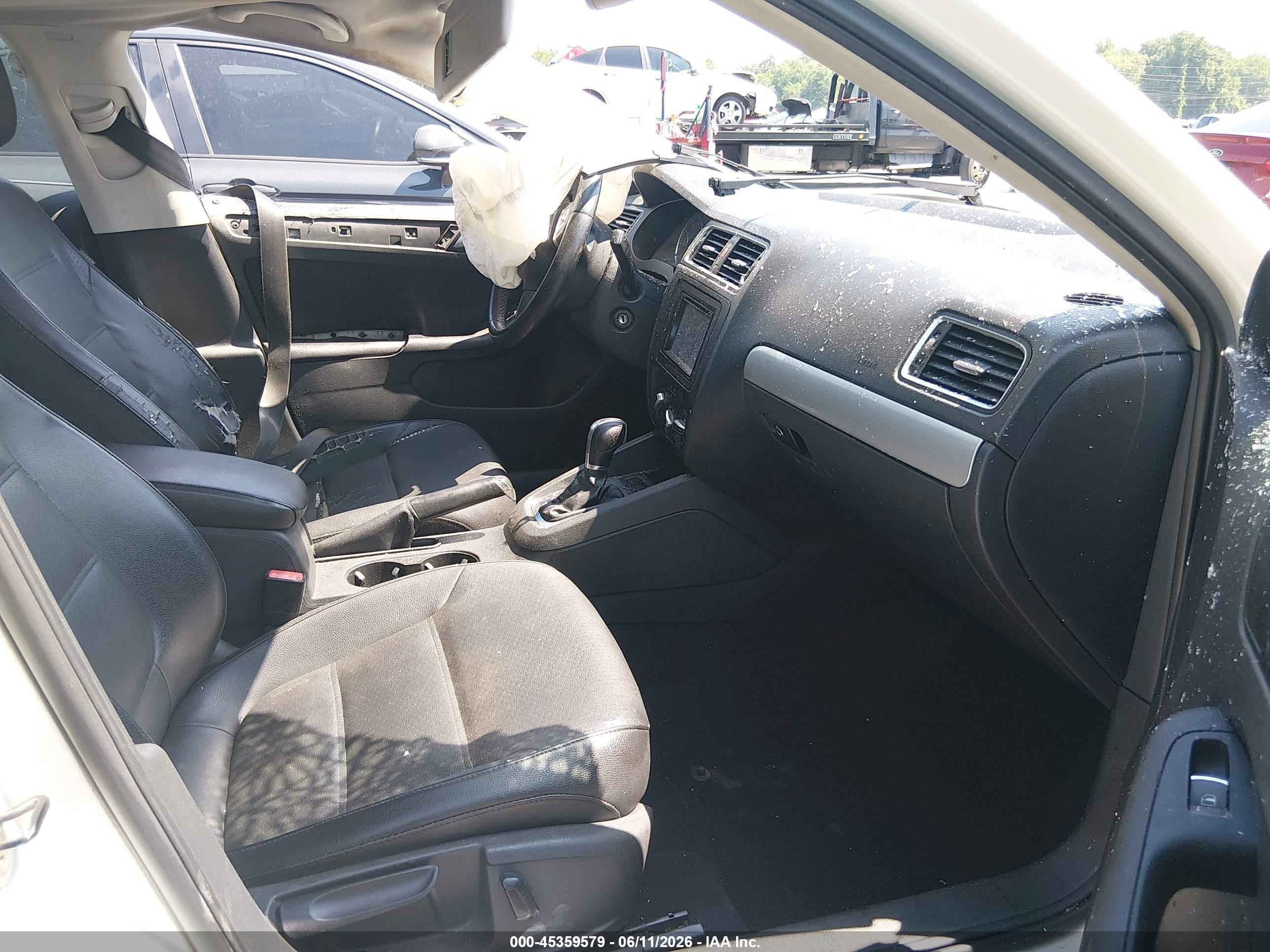 2013 Volkswagen Jetta 2.5l Se White vin: 3VWDP7AJ7DM408458