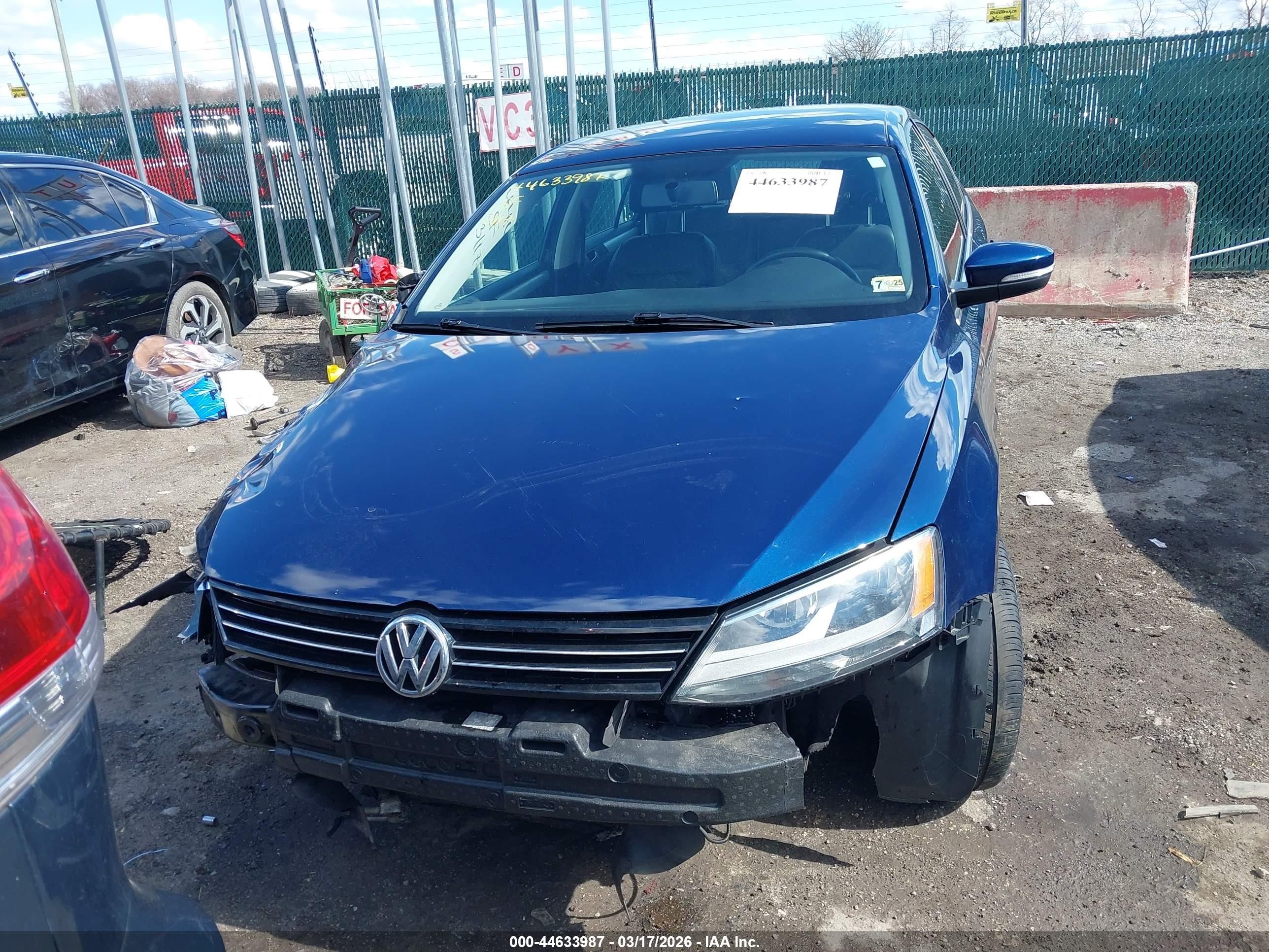 2013 Volkswagen Jetta 2.5l Se Blue vin: 3VWDP7AJ7DM409366