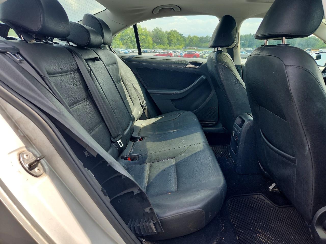 2012 Volkswagen Jetta Se Silver vin: 3VWDP7AJ8CM323157
