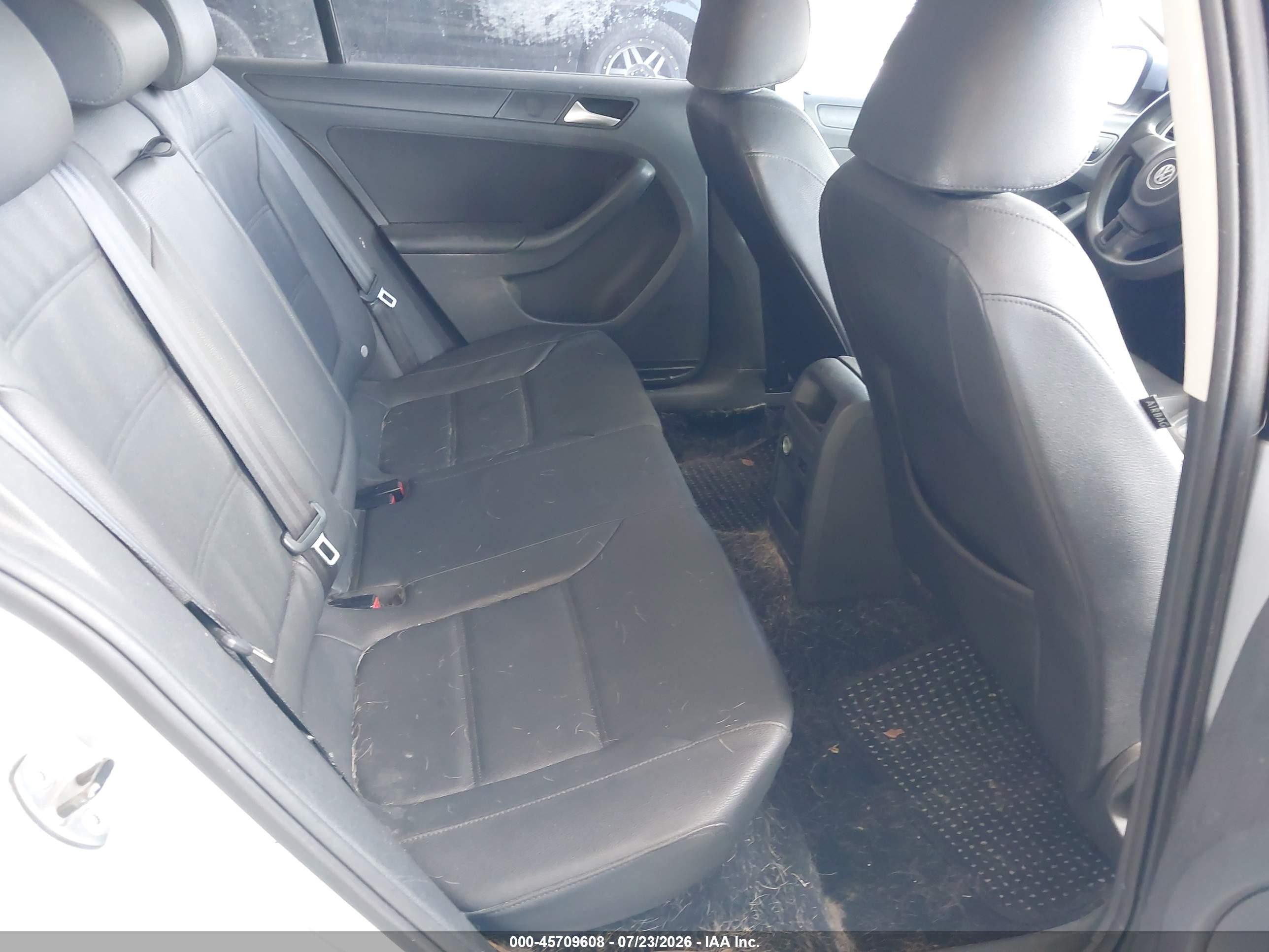 2012 Volkswagen Jetta 2.5l Se Silver vin: 3VWDP7AJ8CM386078