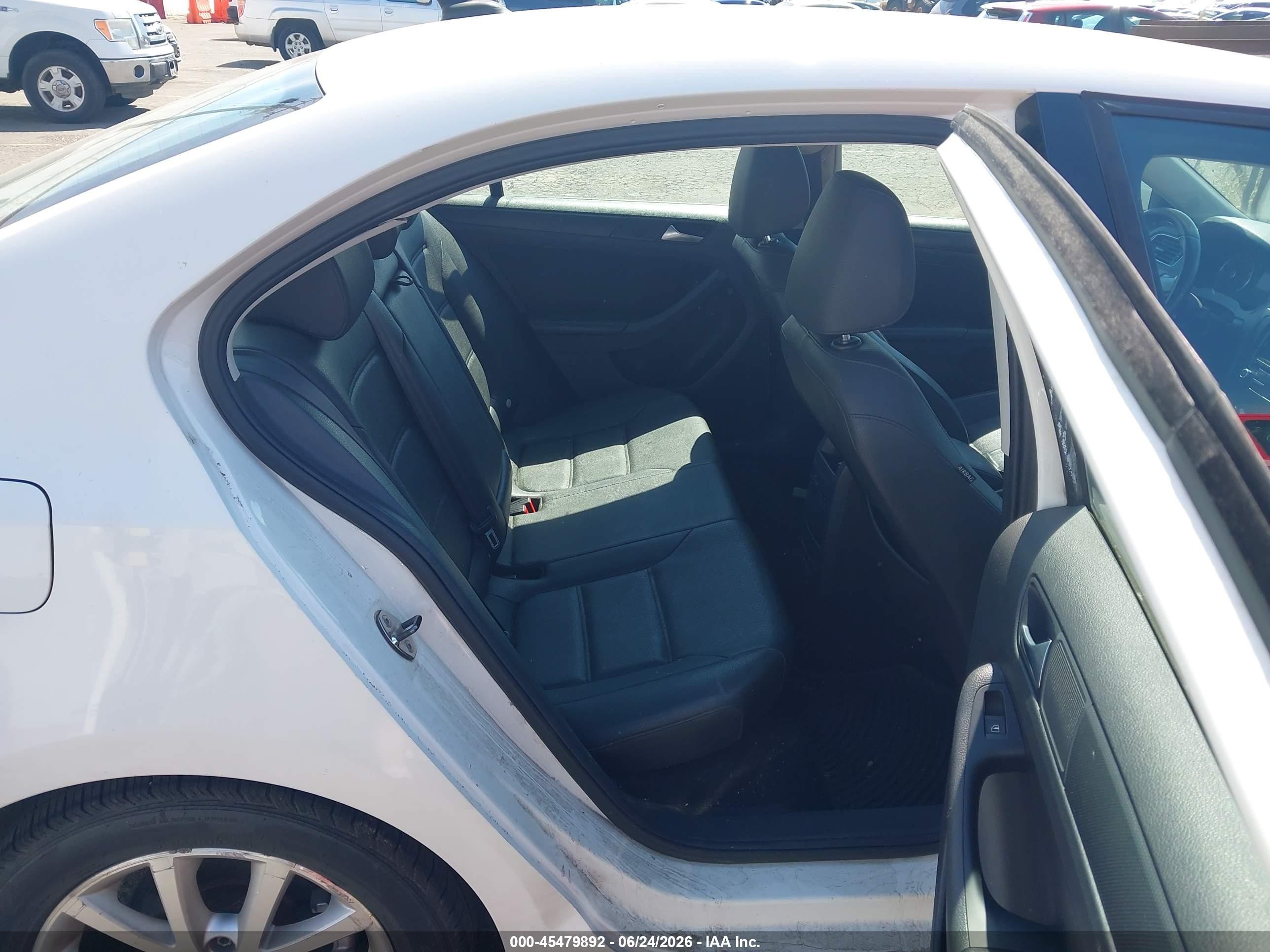 2012 Volkswagen Jetta 2.5l Se White vin: 3VWDP7AJ8CM406510