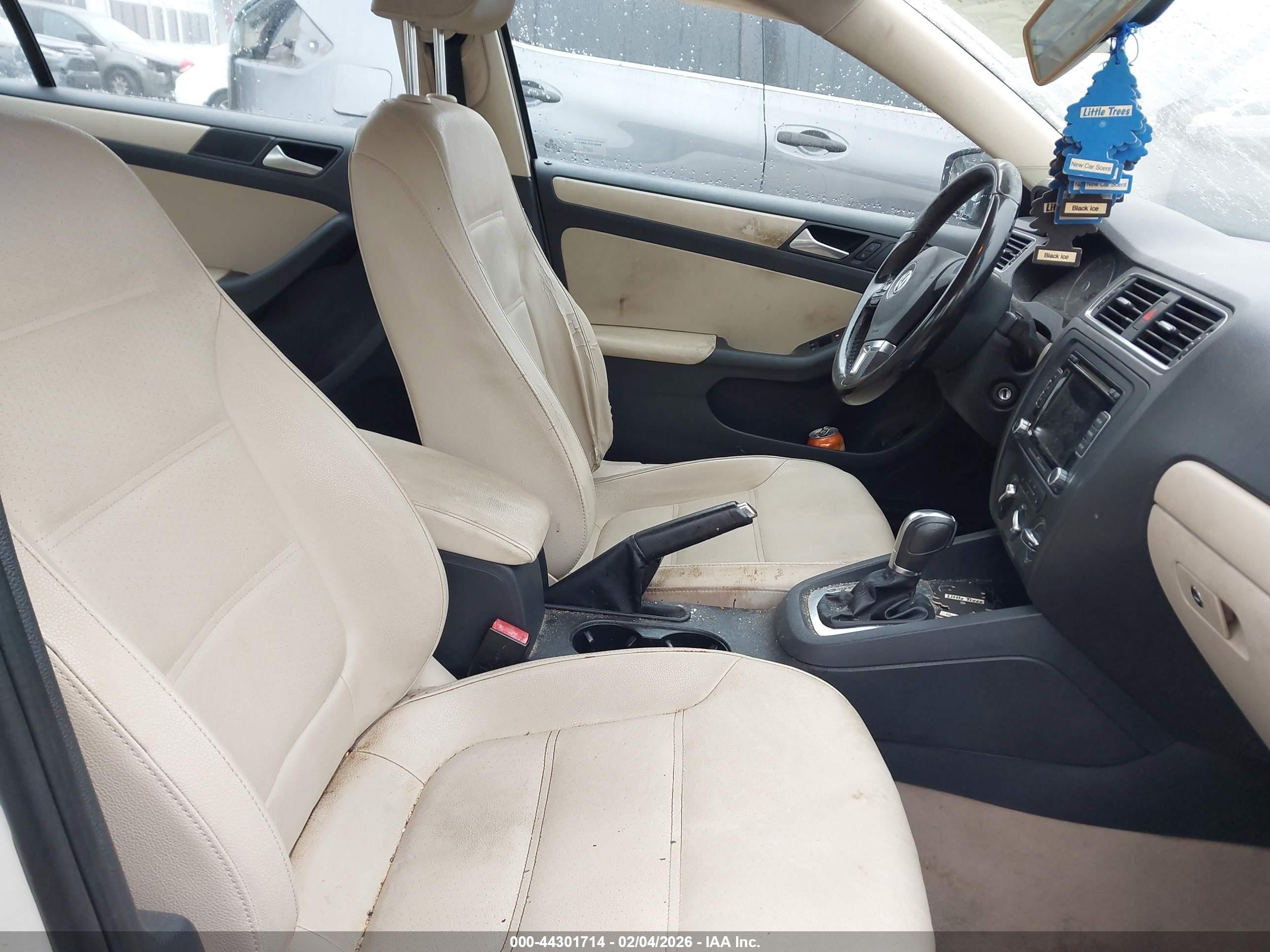 2012 Volkswagen Jetta 2.5l Se White vin: 3VWDP7AJ8CM470188