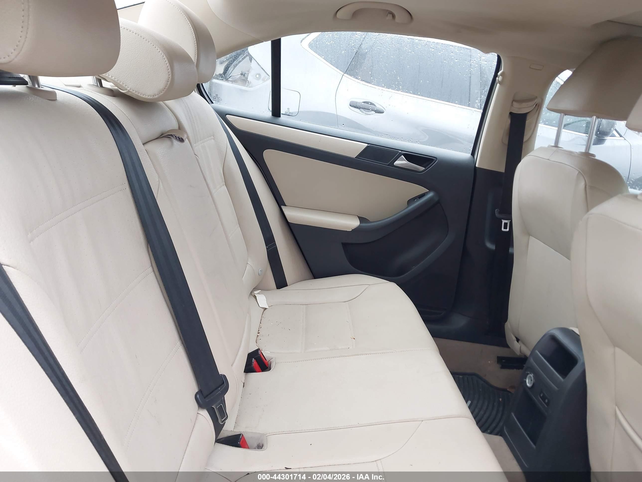 2012 Volkswagen Jetta 2.5l Se White vin: 3VWDP7AJ8CM470188