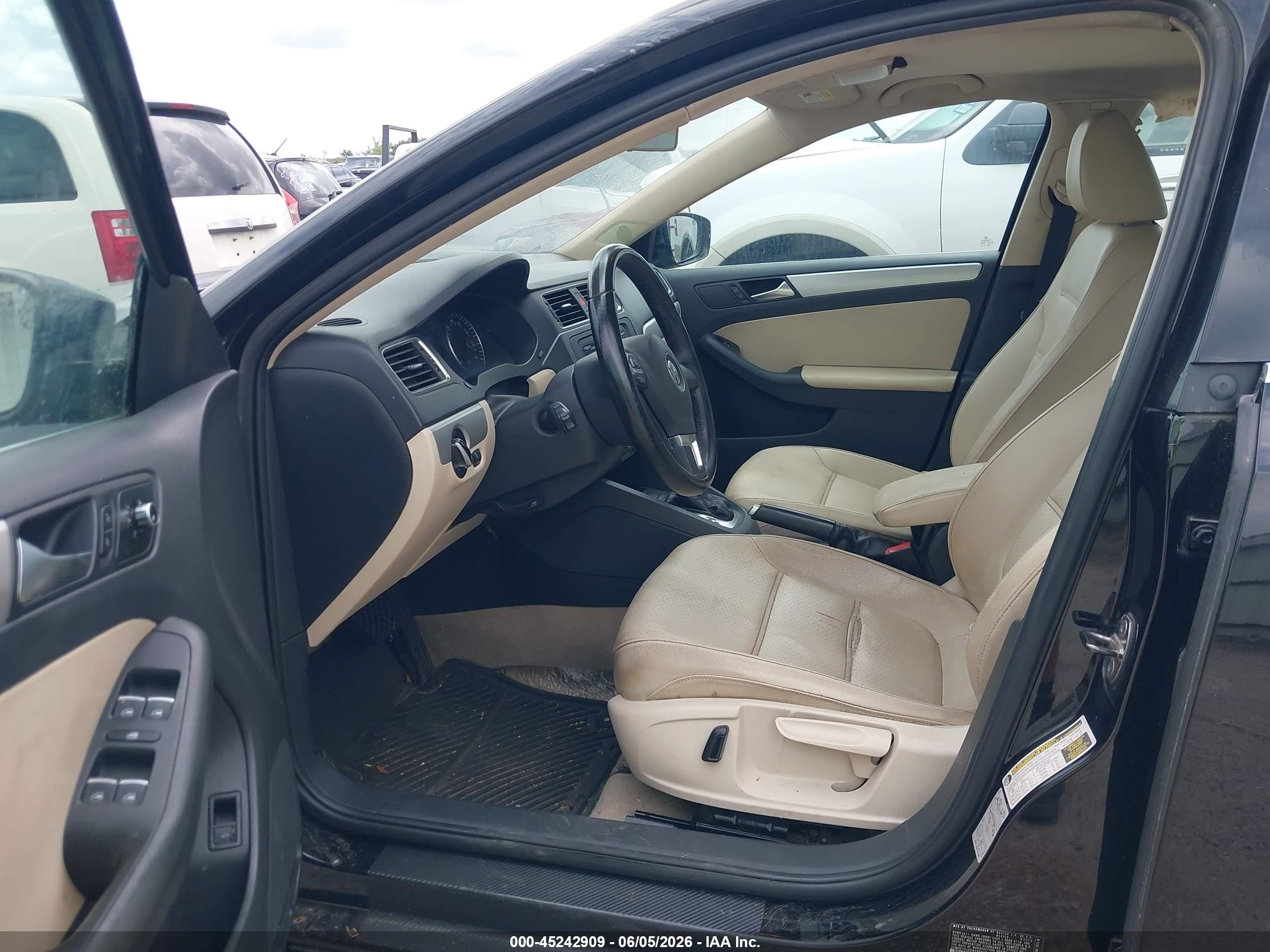 2013 Volkswagen Jetta 2.5l Se Черный vin: 3VWDP7AJ8DM202825