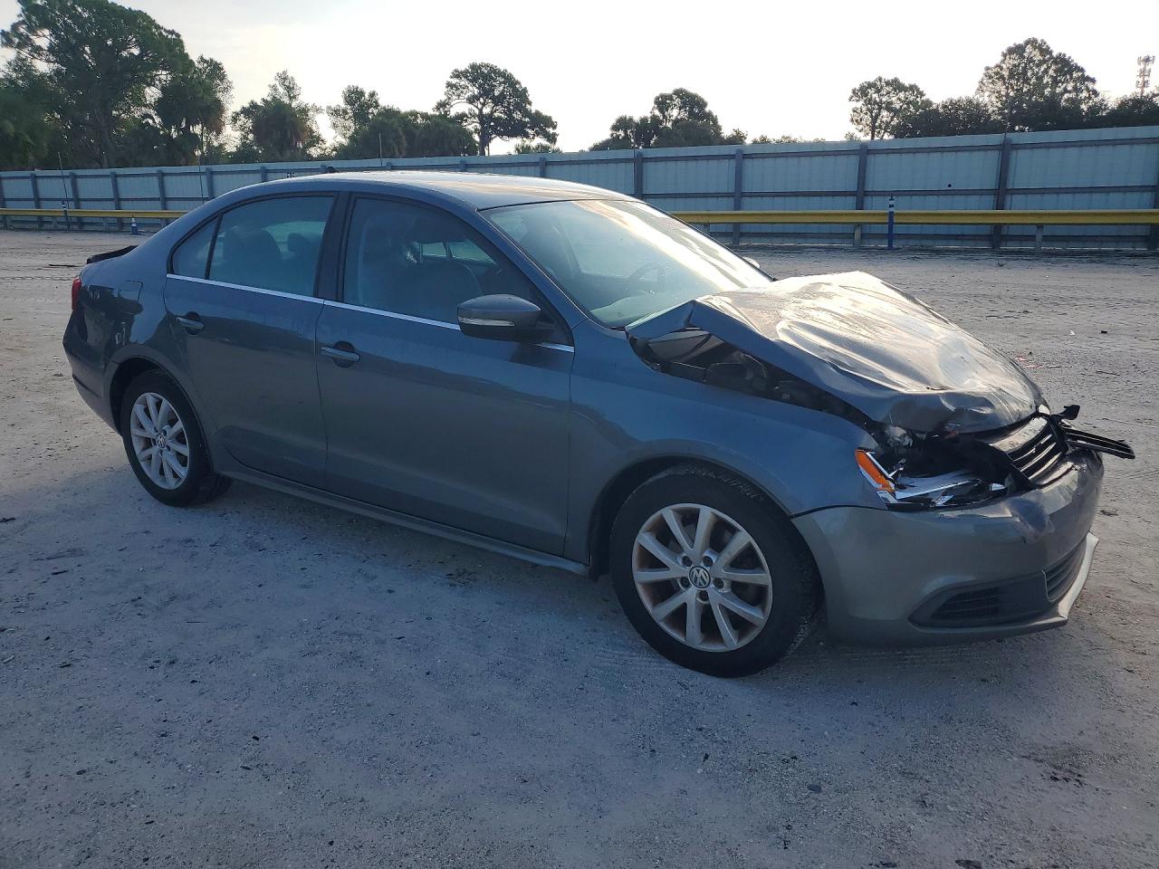 2013 Volkswagen Jetta Se Gray vin: 3VWDP7AJ8DM255525