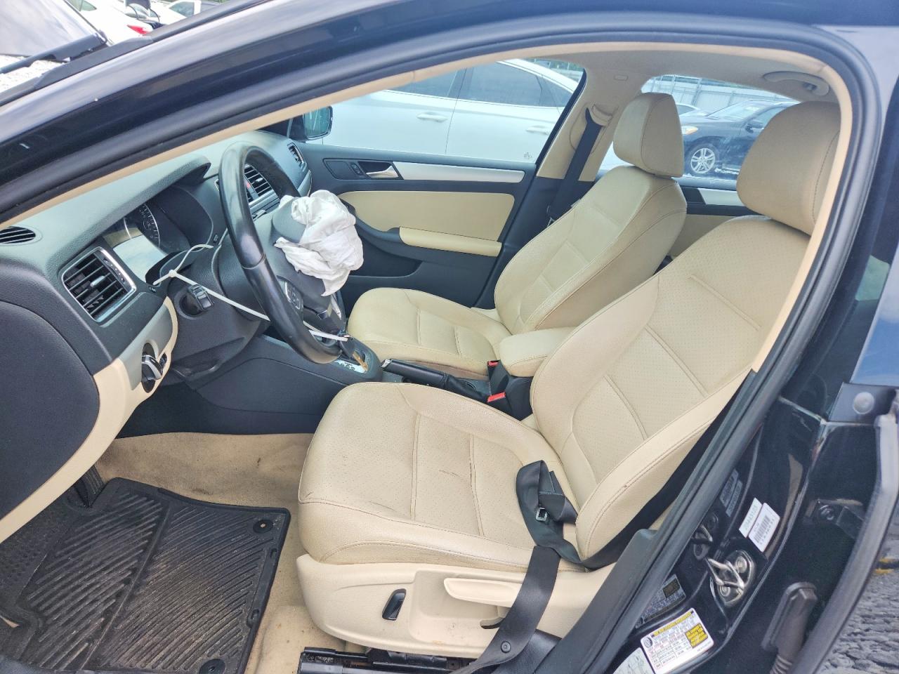 2013 Volkswagen Jetta Se Black vin: 3VWDP7AJ8DM384347