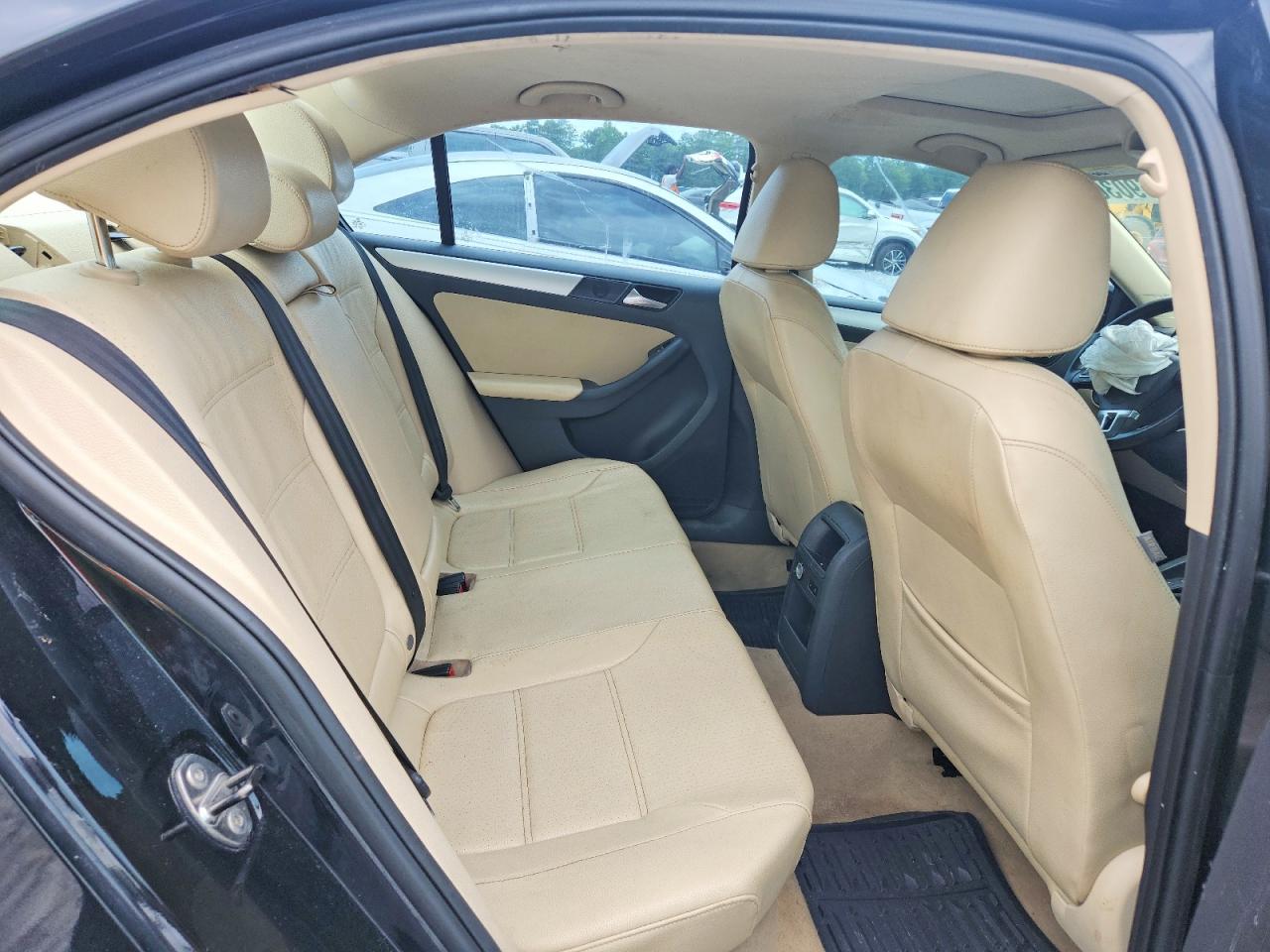 2013 Volkswagen Jetta Se Black vin: 3VWDP7AJ8DM384347
